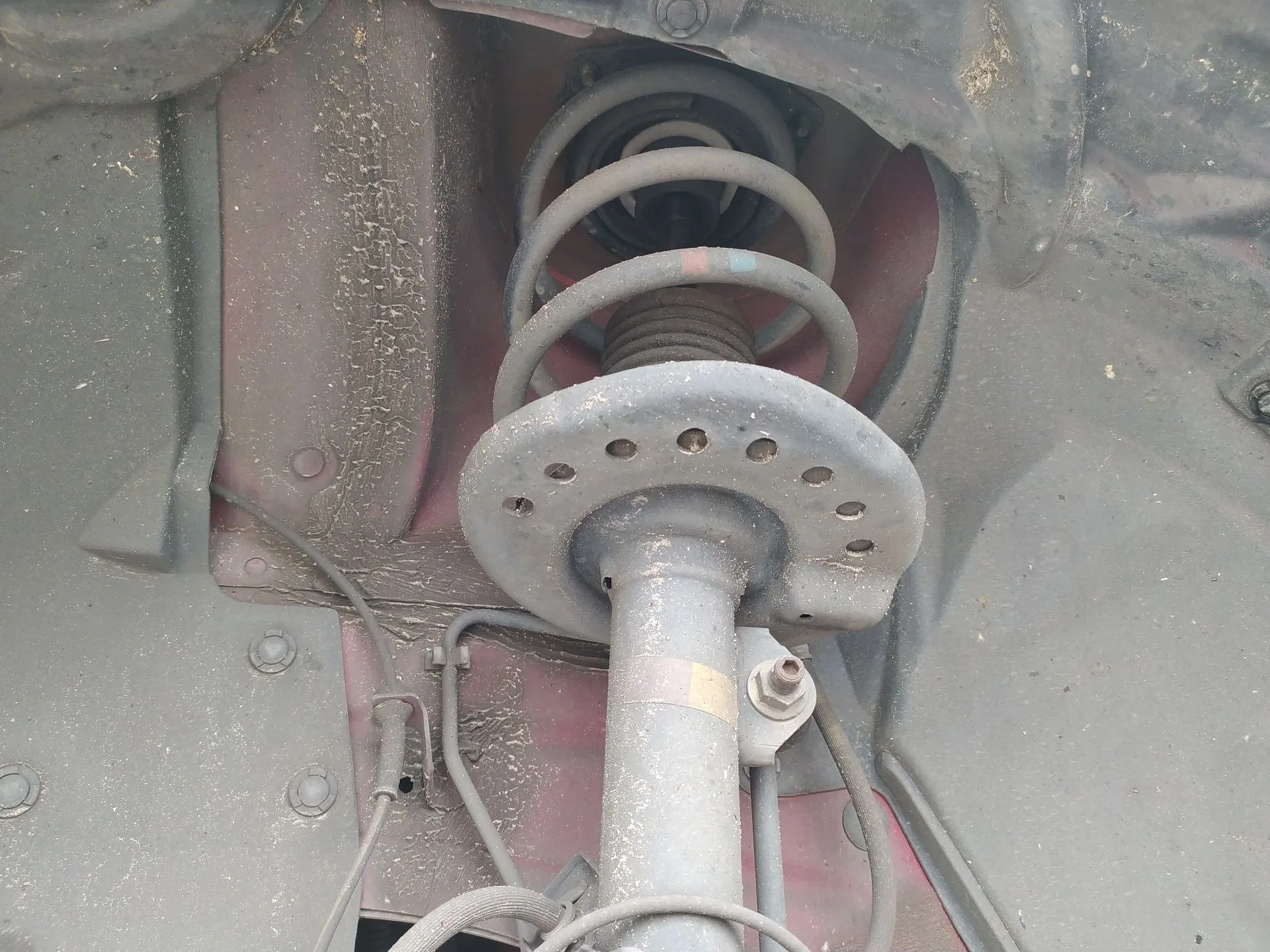 Amortiguador Delantero Izquierdo para Nissan Leaf (Ze0)
