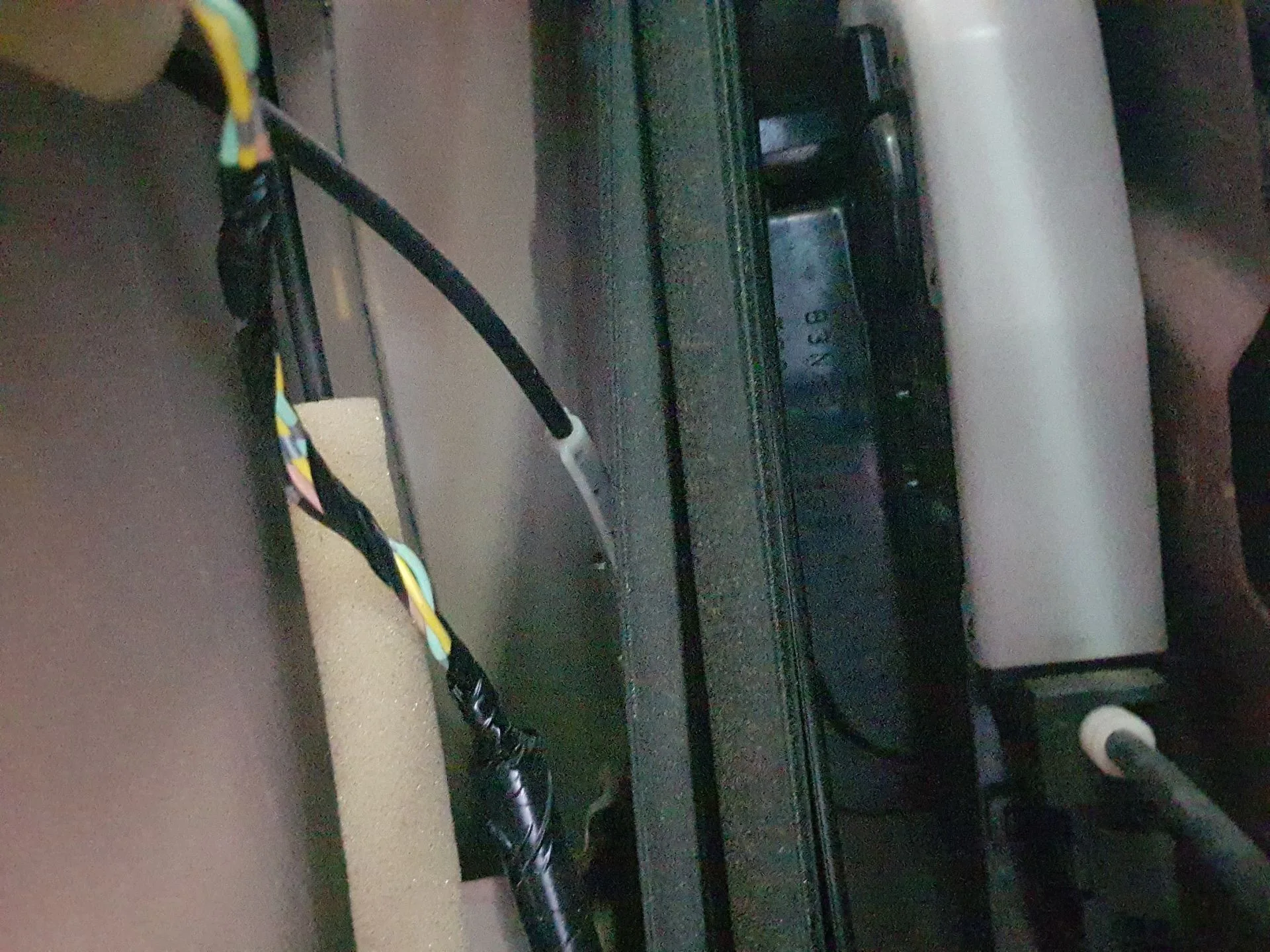 Cerradura Puerta Delantera Derecha para Nissan Leaf (Ze0)