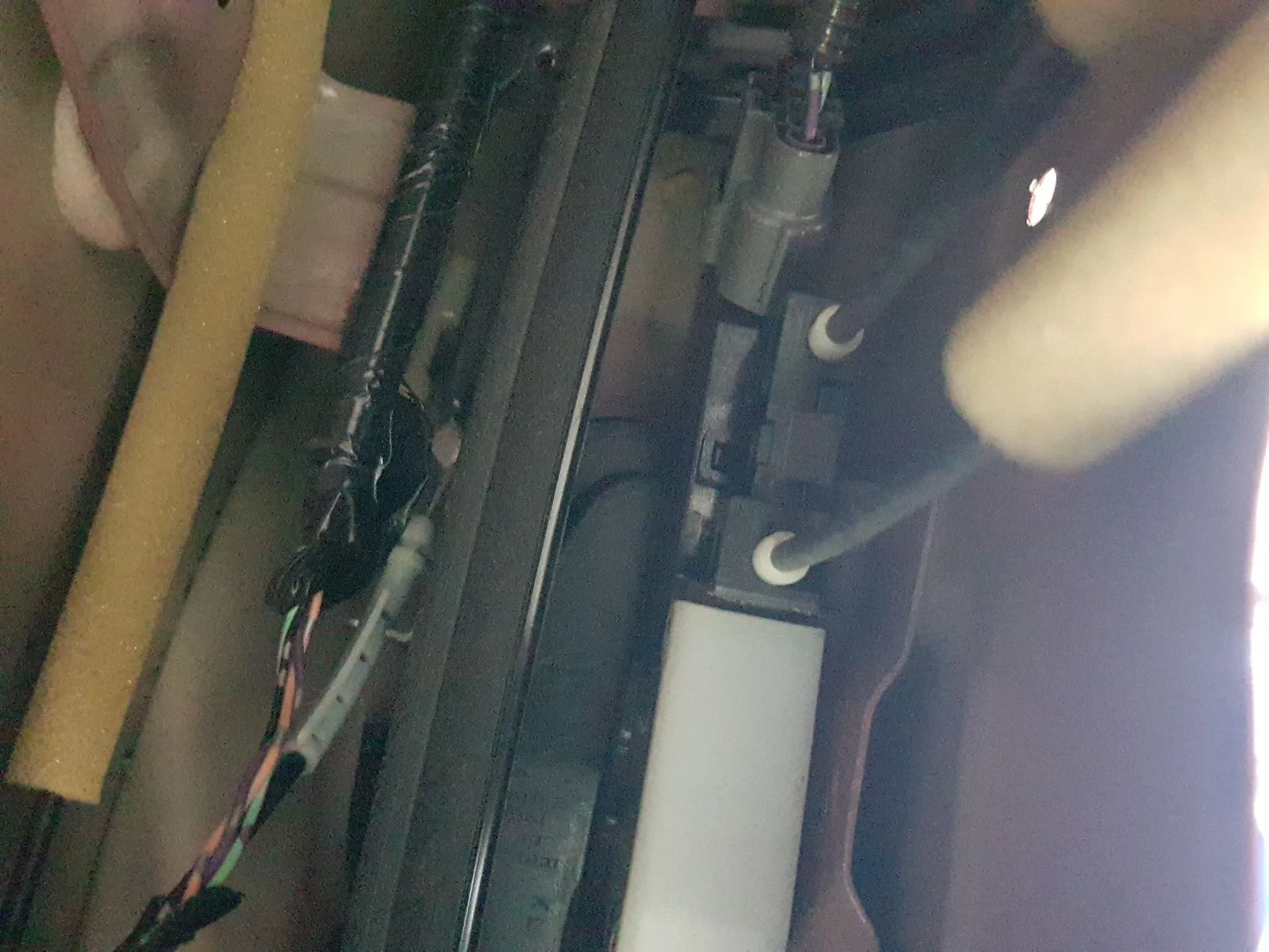 Cerradura Puerta Delantera Izquierda para Nissan Leaf (Ze0)