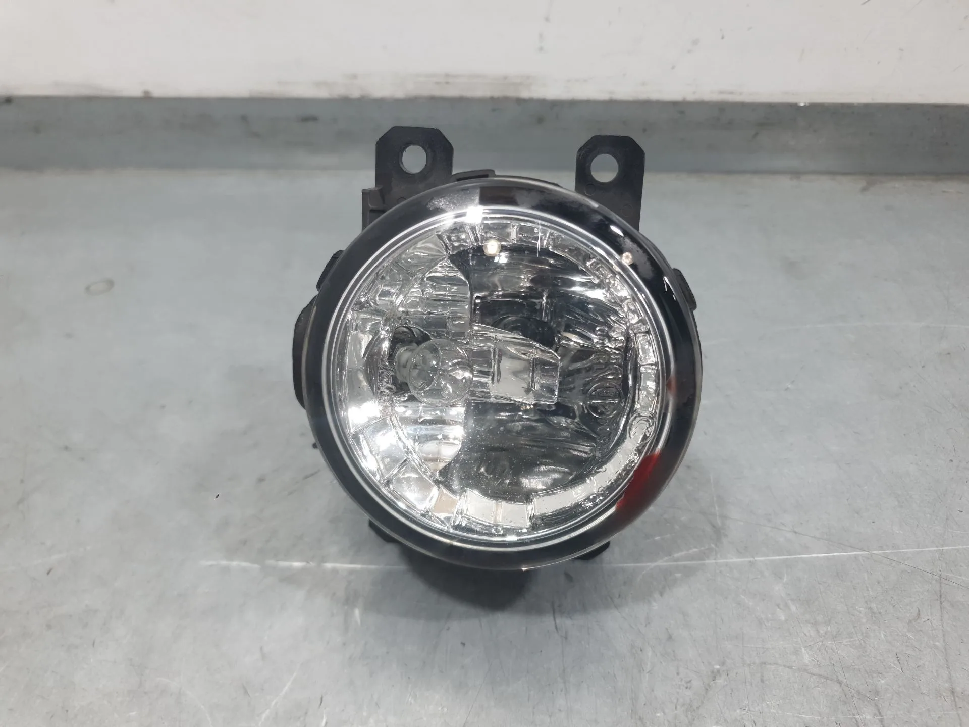 Faro Antiniebla Derecho para Nissan Leaf (Ze0)