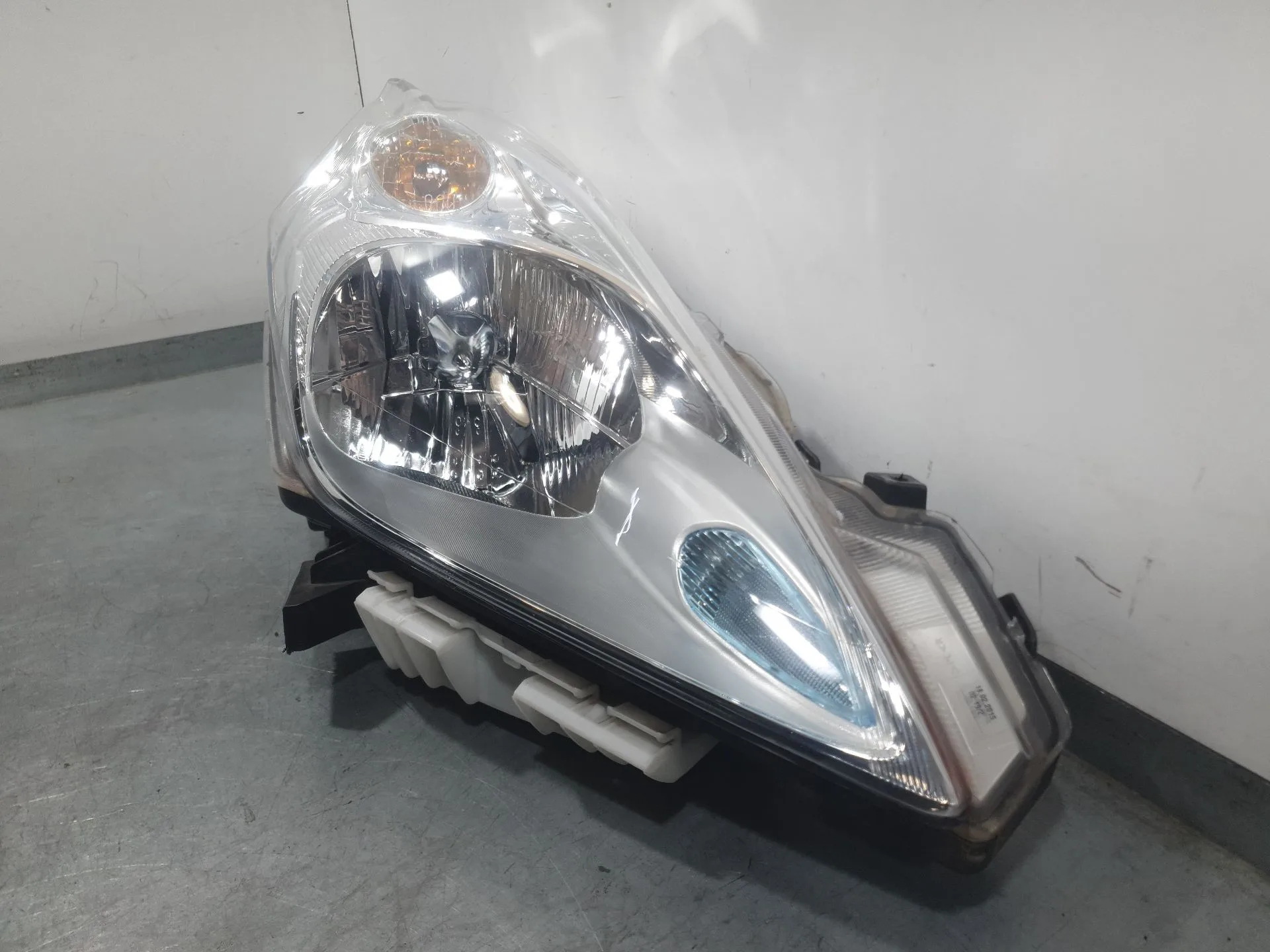 Faro Derecho para Nissan Leaf (Ze0)