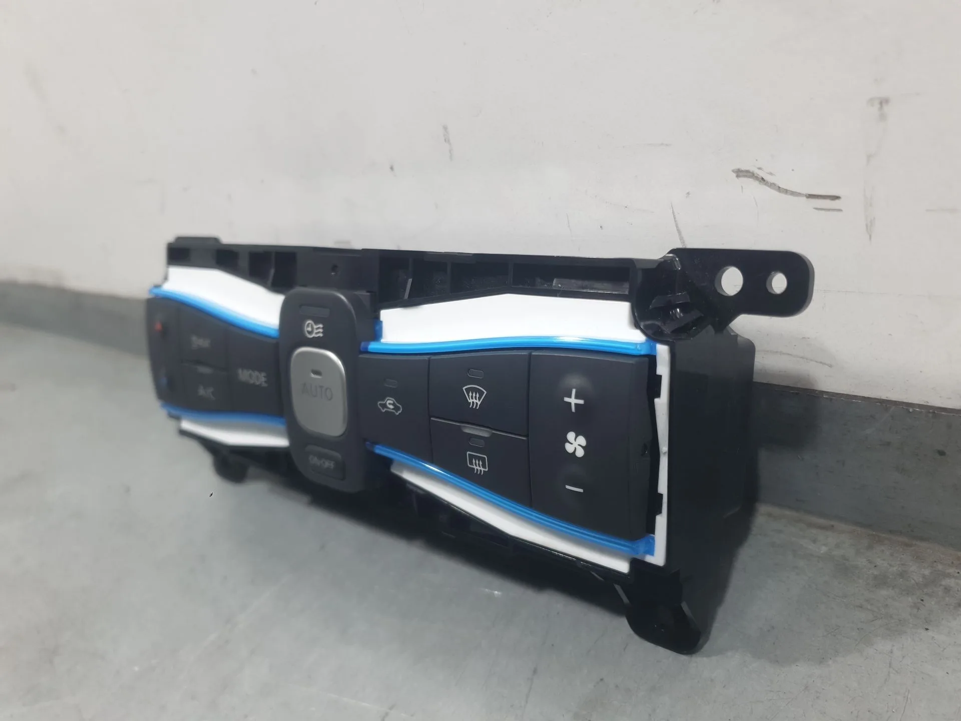 Mando Climatizador para Nissan Leaf (Ze0)