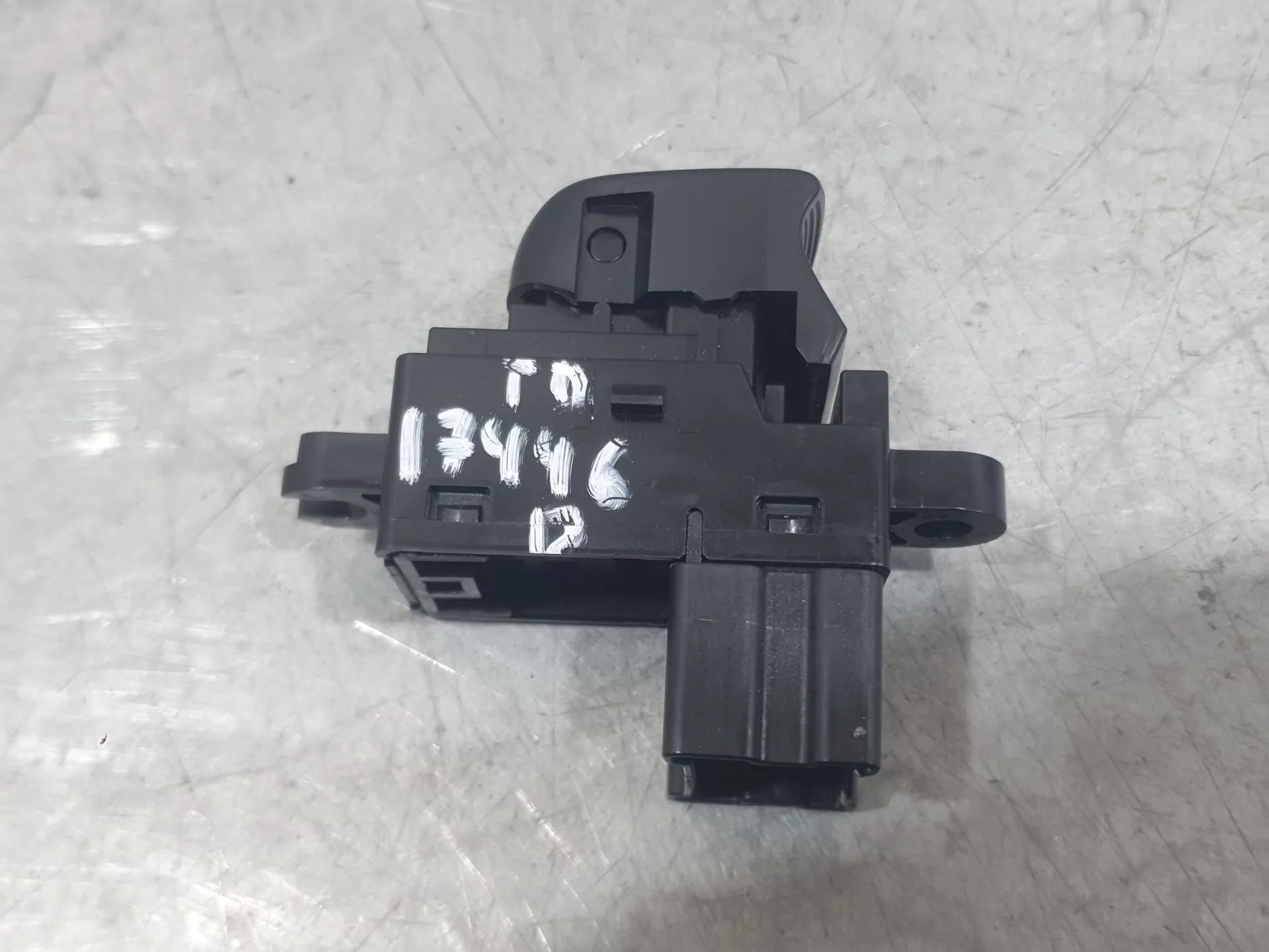 Mando Elevalunas Trasero Derecho para Nissan Leaf (Ze0)