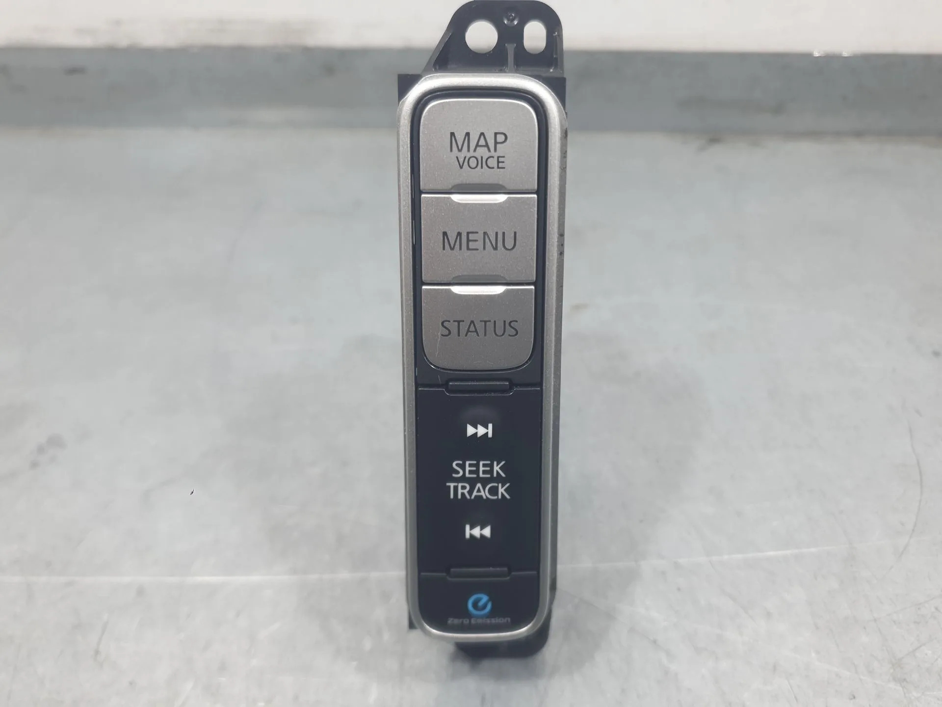 Mando Multifuncion para Nissan Leaf (Ze0)