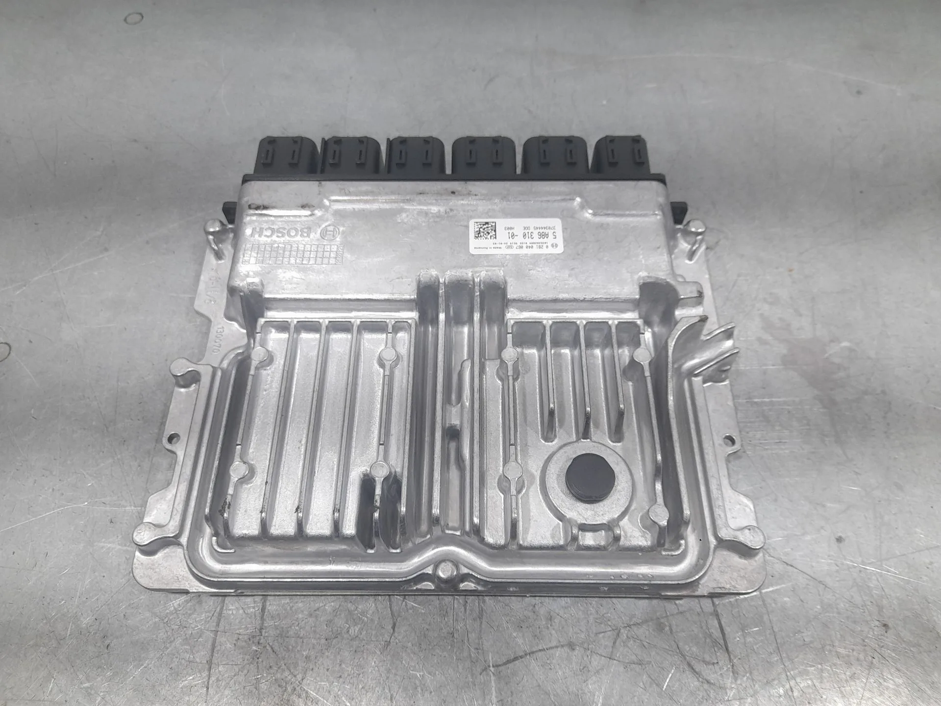 Centralita Motor Uce para Bmw Serie 1 Lim. (F40)