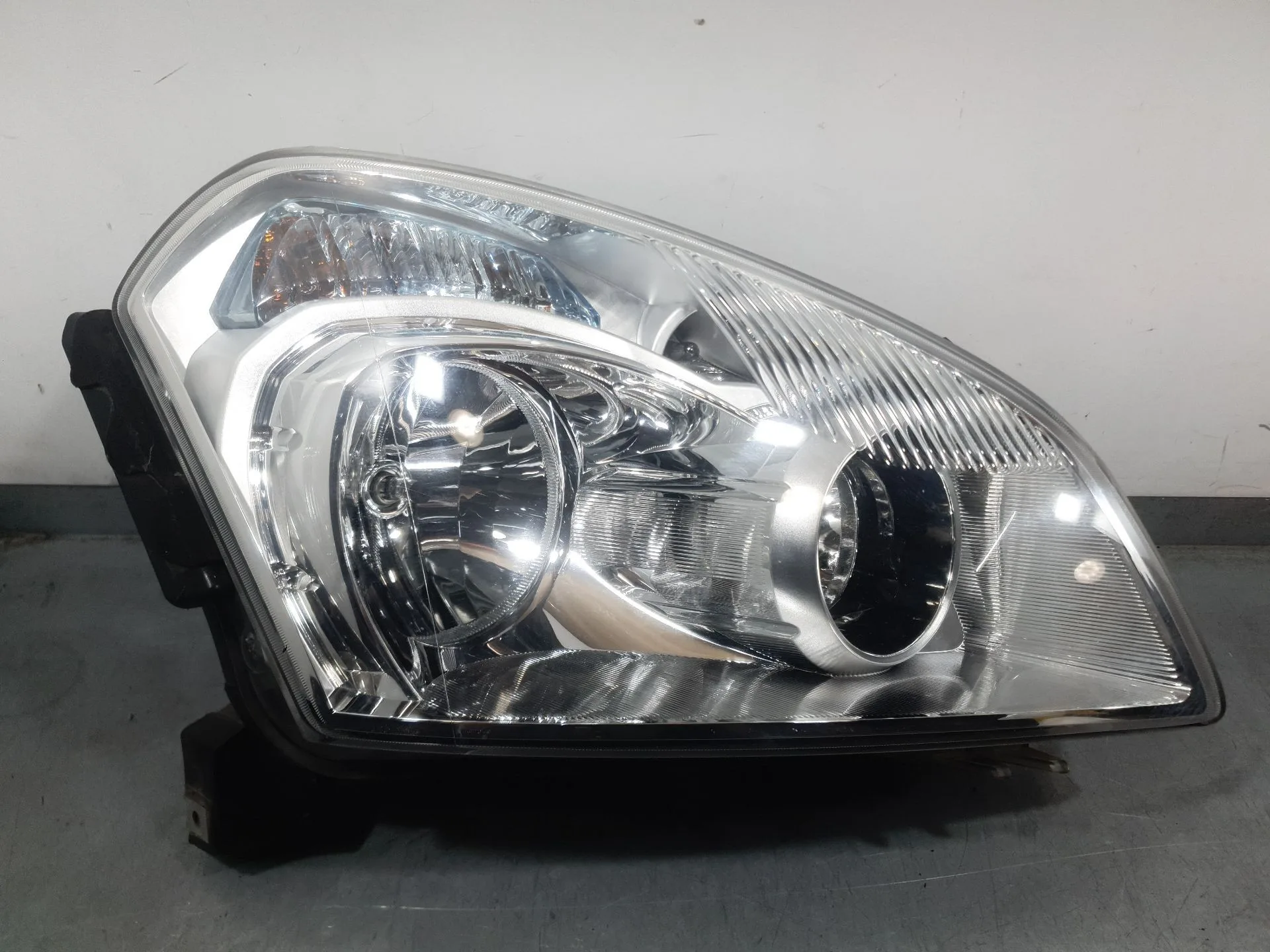 Faro Derecho para Nissan Qashqai I (J10, Nj10)