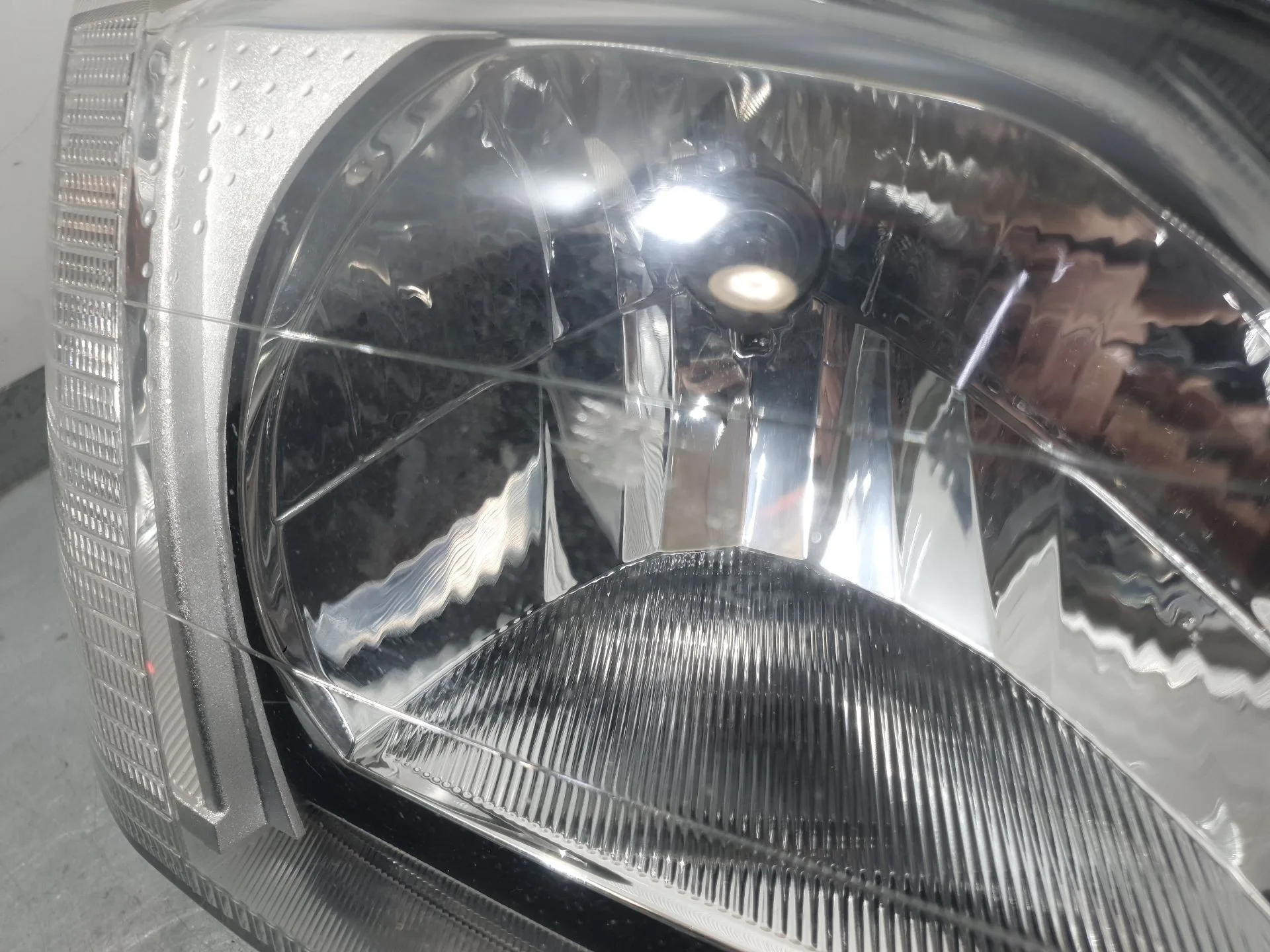 Faro Derecho para Dacia Logan (Ls_)