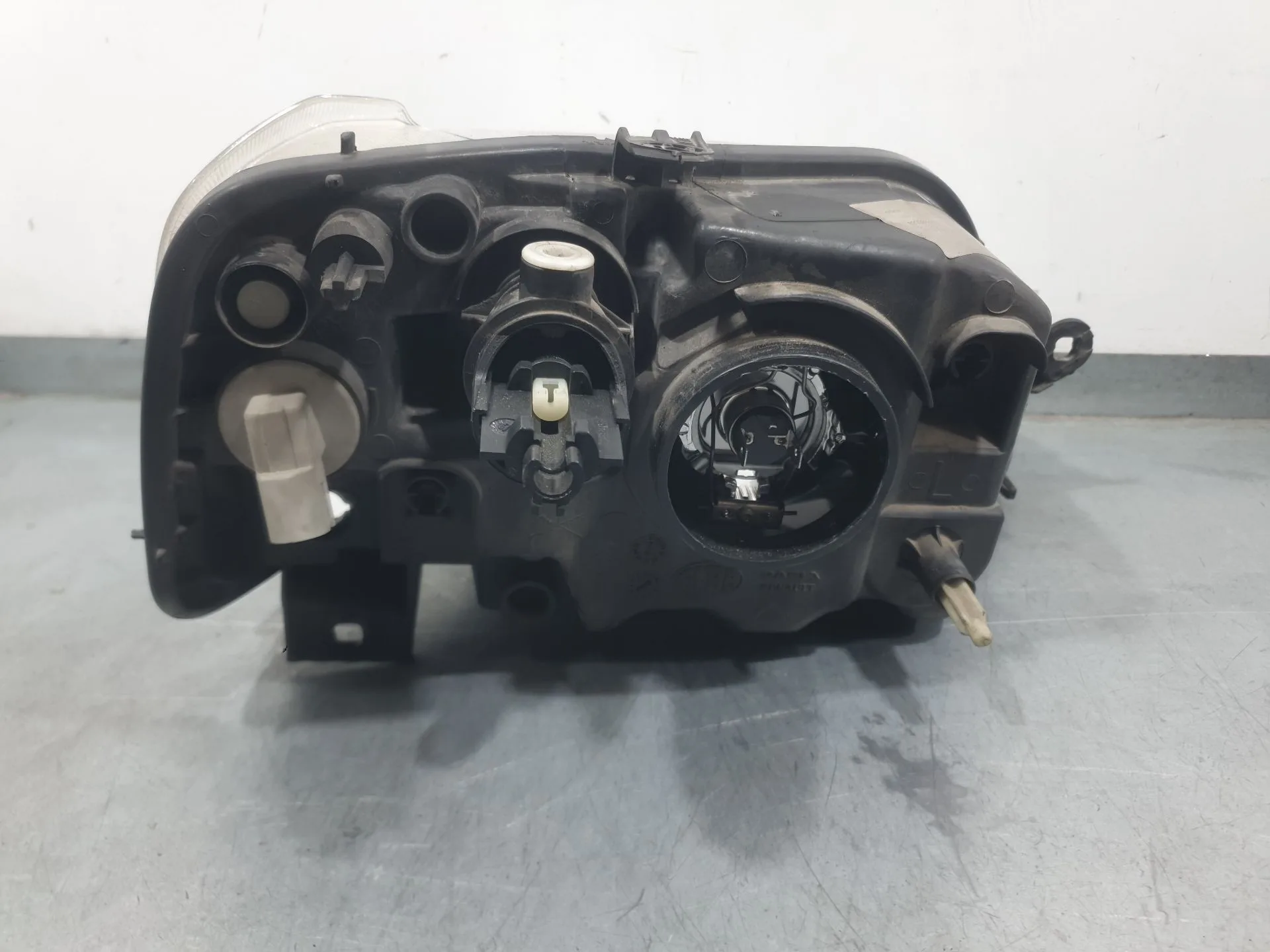 Faro Izquierdo para Dacia Logan (Ls_)