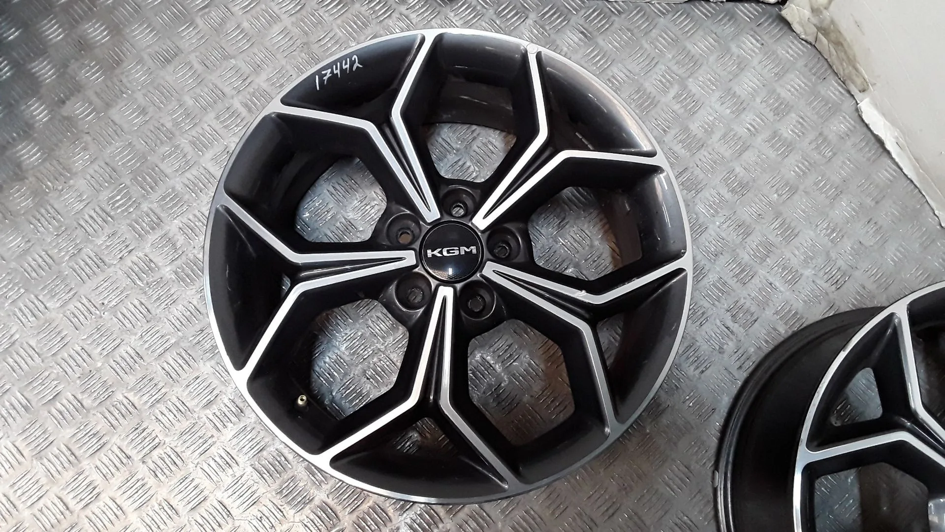 Juego Llantas Aluminio para Kg Mobility Korando (C300)