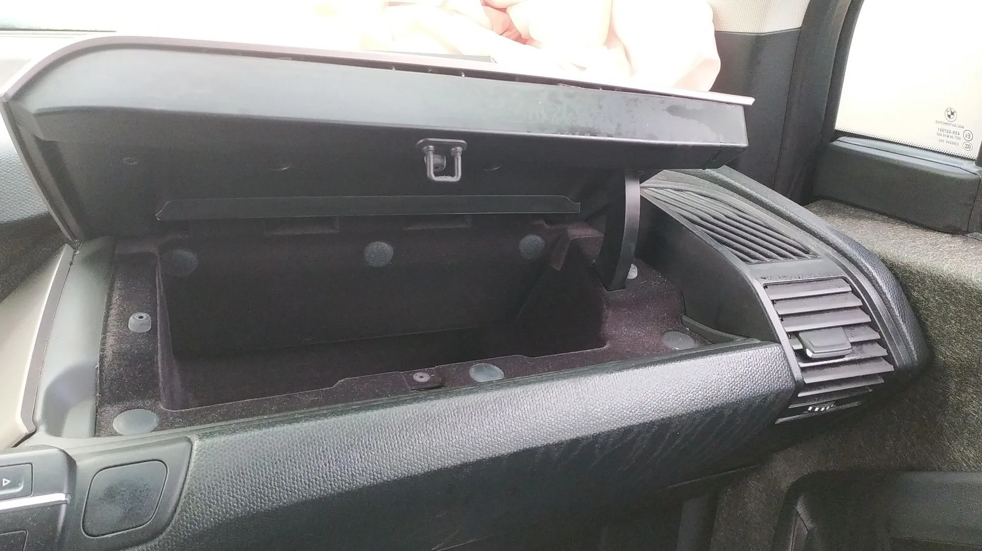 Guantera para Bmw I3 (I01)
