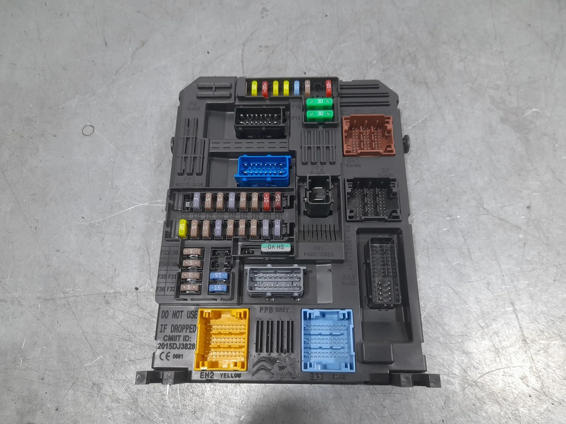 Caja Reles / Fusibles para Opel Crossland X / Crossland (P17, P2Qo)