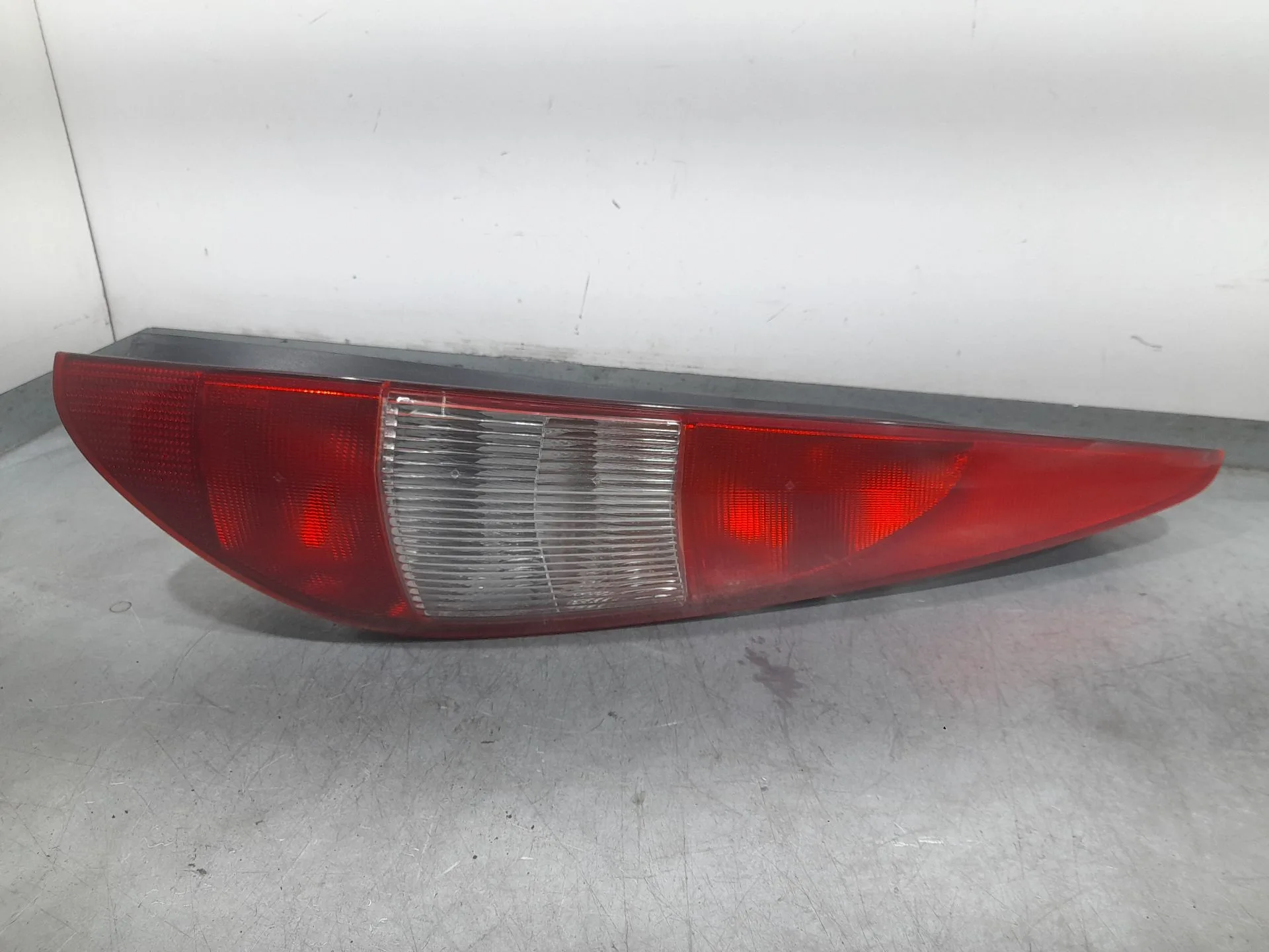 Piloto Trasero Derecho para Ford Mondeo Iii Turnier (Bwy)