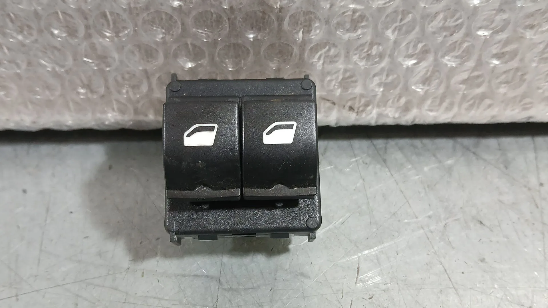 Mando Elevalunas Delantero Izquierdo para Citroën C3 Iii (Sx)