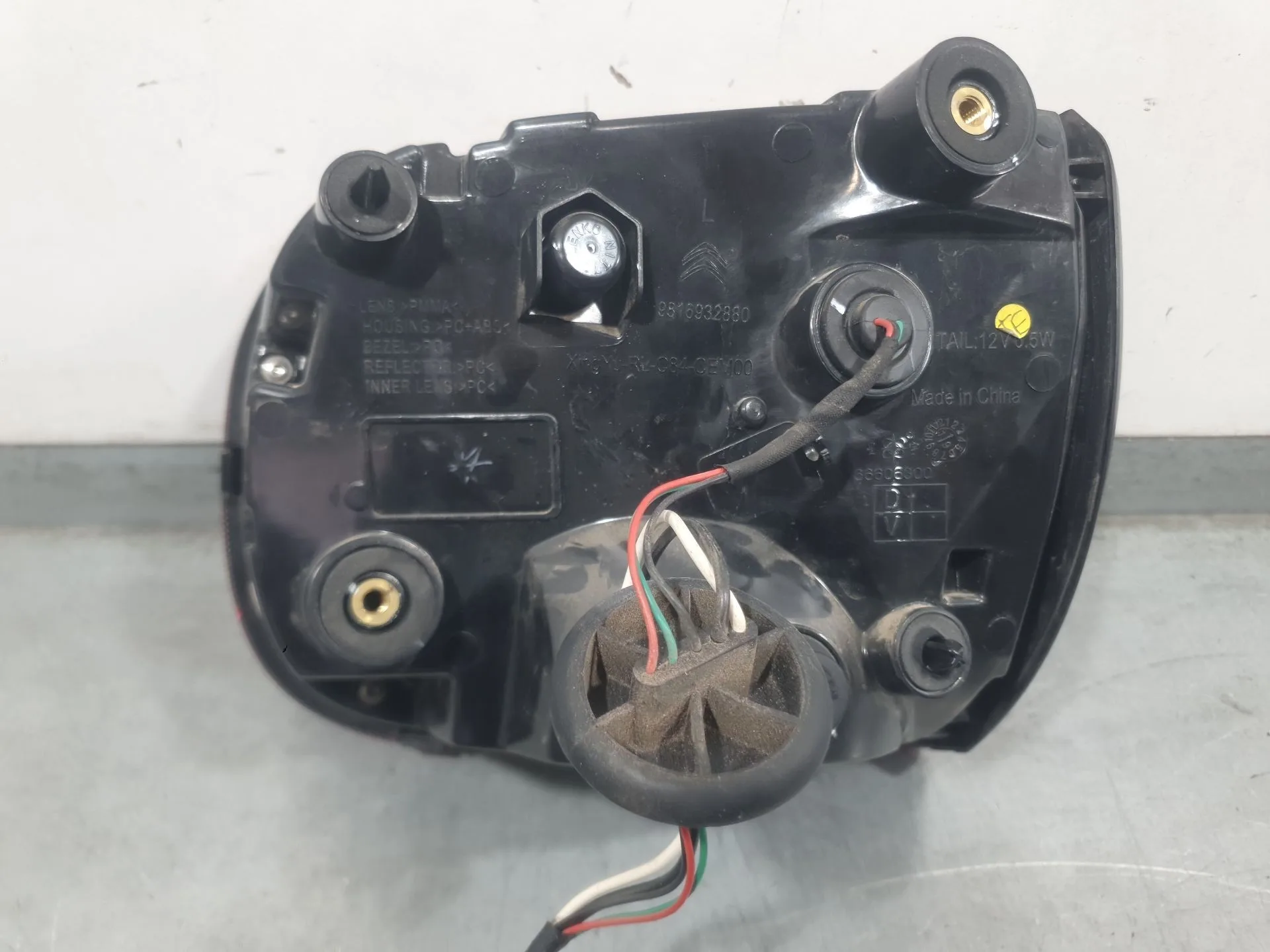 Piloto Trasero Izquierdo Interior para Citroën C5 Aircross (Ac_, Aj_, Ar_, A4_)