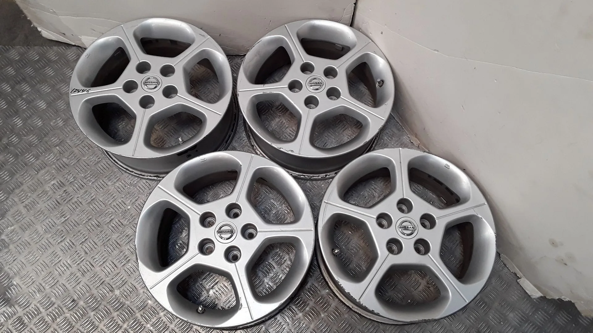 Juego Llantas Aluminio para Nissan Leaf (Ze0)