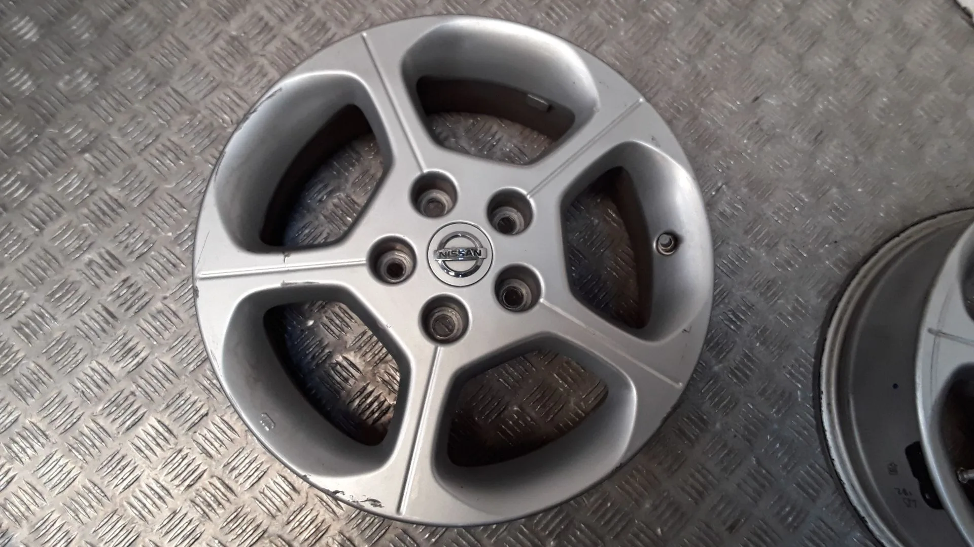 Juego Llantas Aluminio para Nissan Leaf (Ze0)