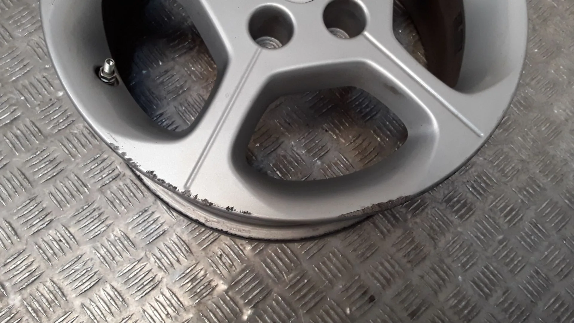 Juego Llantas Aluminio para Nissan Leaf (Ze0)