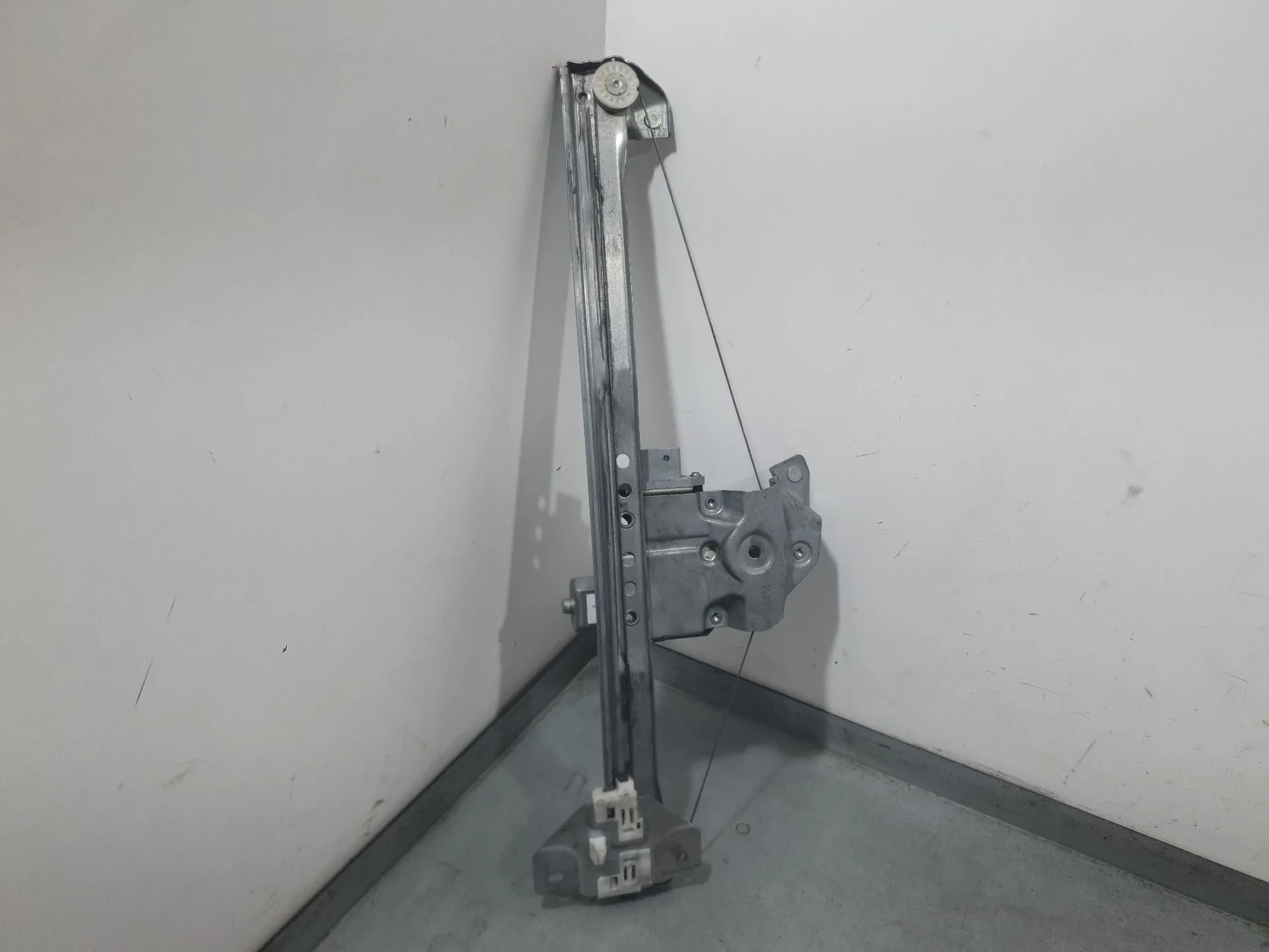 Elevalunas Delantero Izquierdo para Renault Express Furgoneta/Monovolumen
