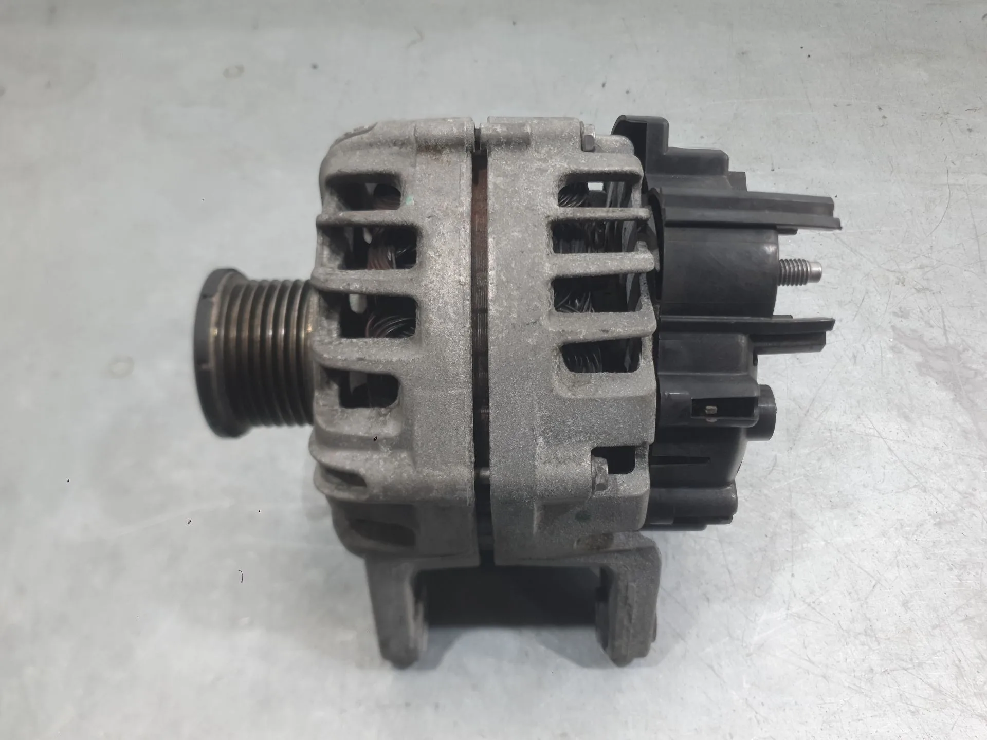 Alternador para Renault Megane Iv Hatchback (B9A/M/N_)
