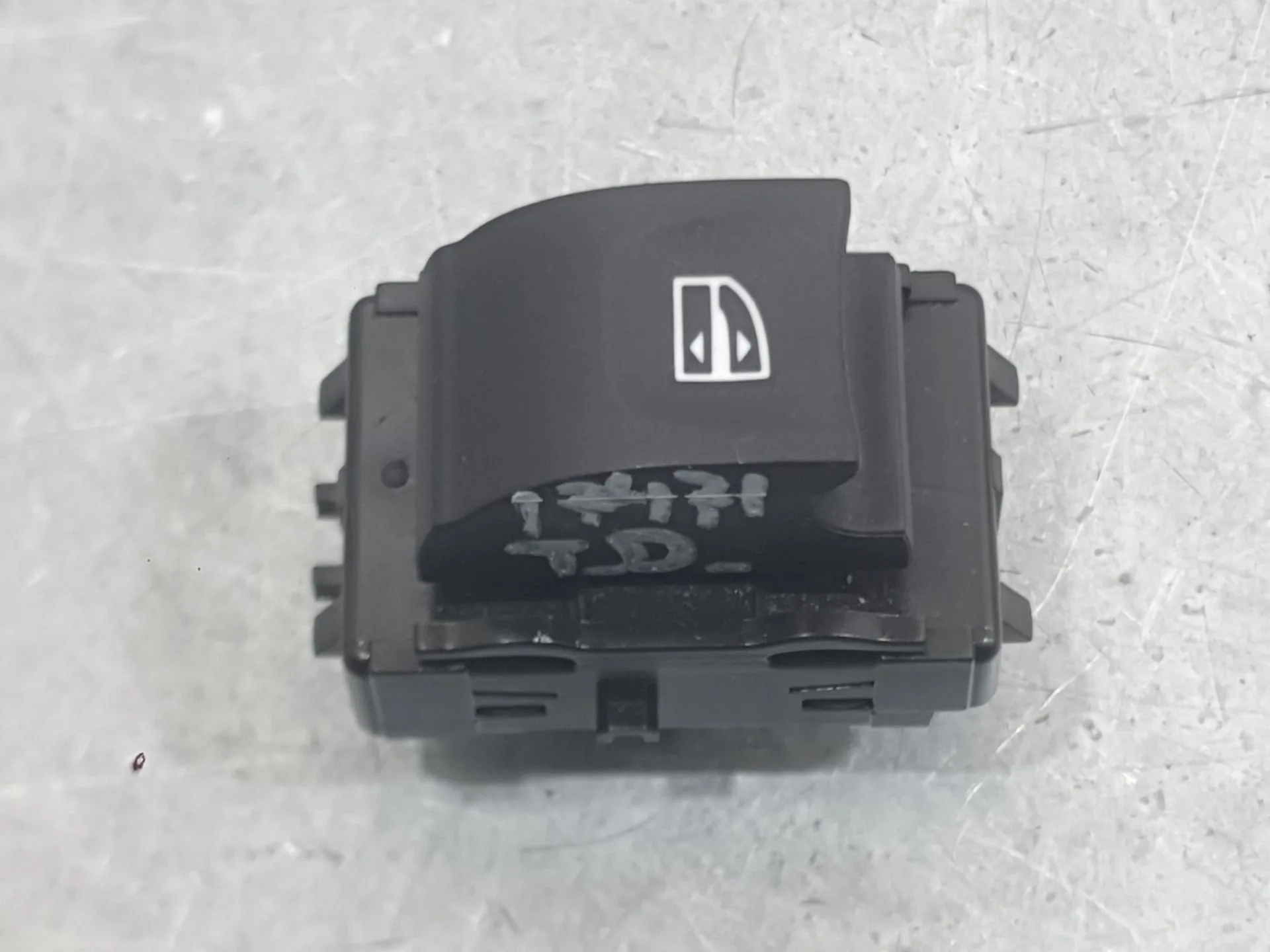 Mando Elevalunas Trasero Derecho para Renault Megane Iv Hatchback (B9A/M/N_)