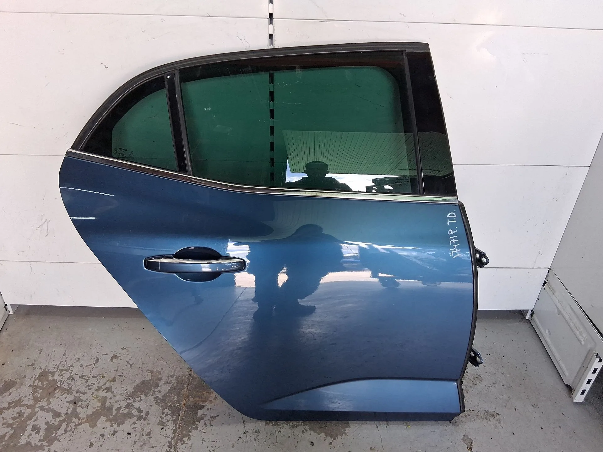 Puerta Trasera Derecha para Renault Megane Iv Hatchback (B9A/M/N_)