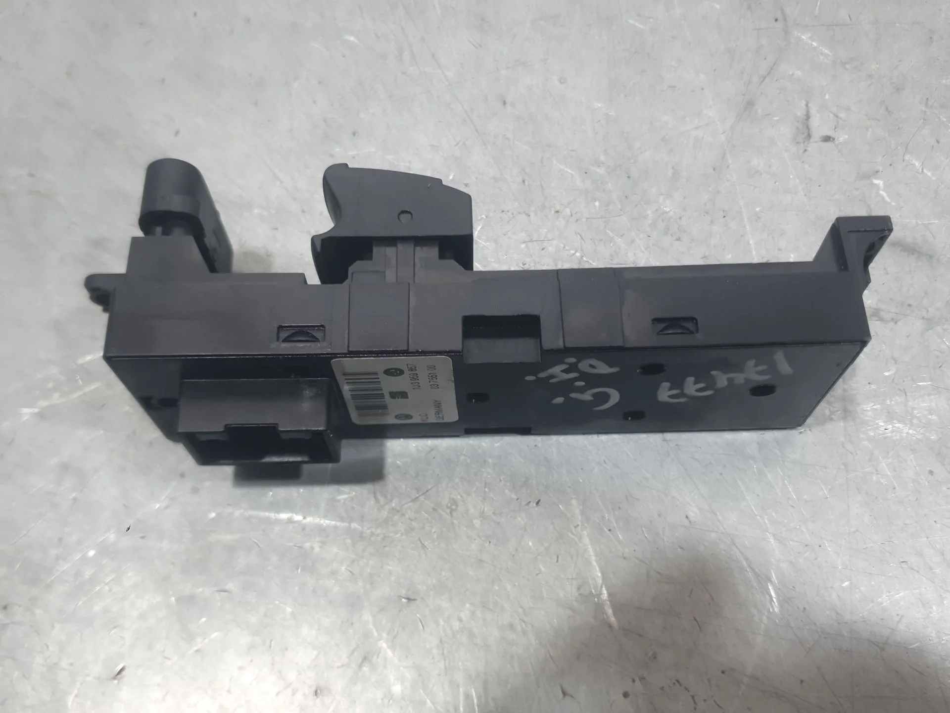 Mando Elevalunas Delantero Izquierdo para Volkswagen Golf Iv (1J1)