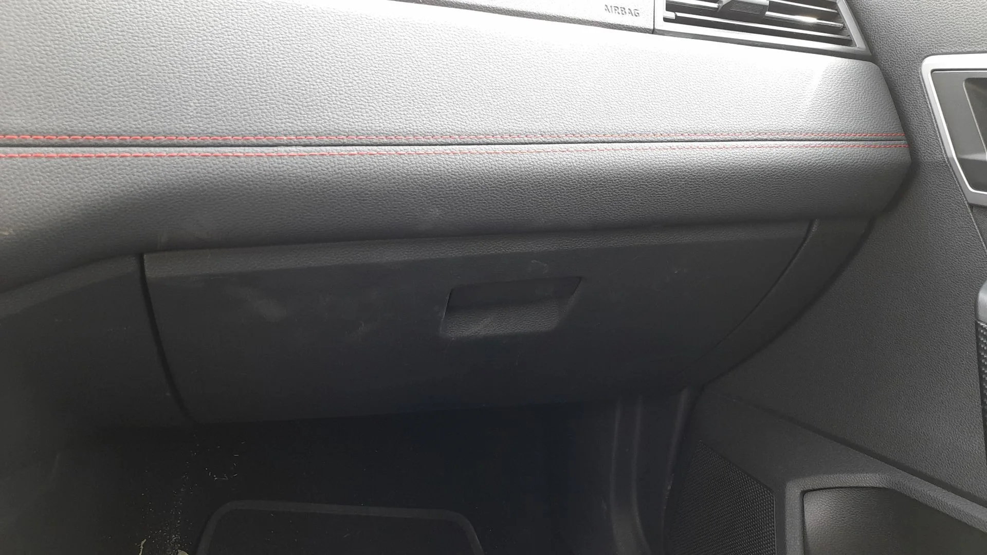 Guantera para Seat Ibiza V (Kj1, Kjg)
