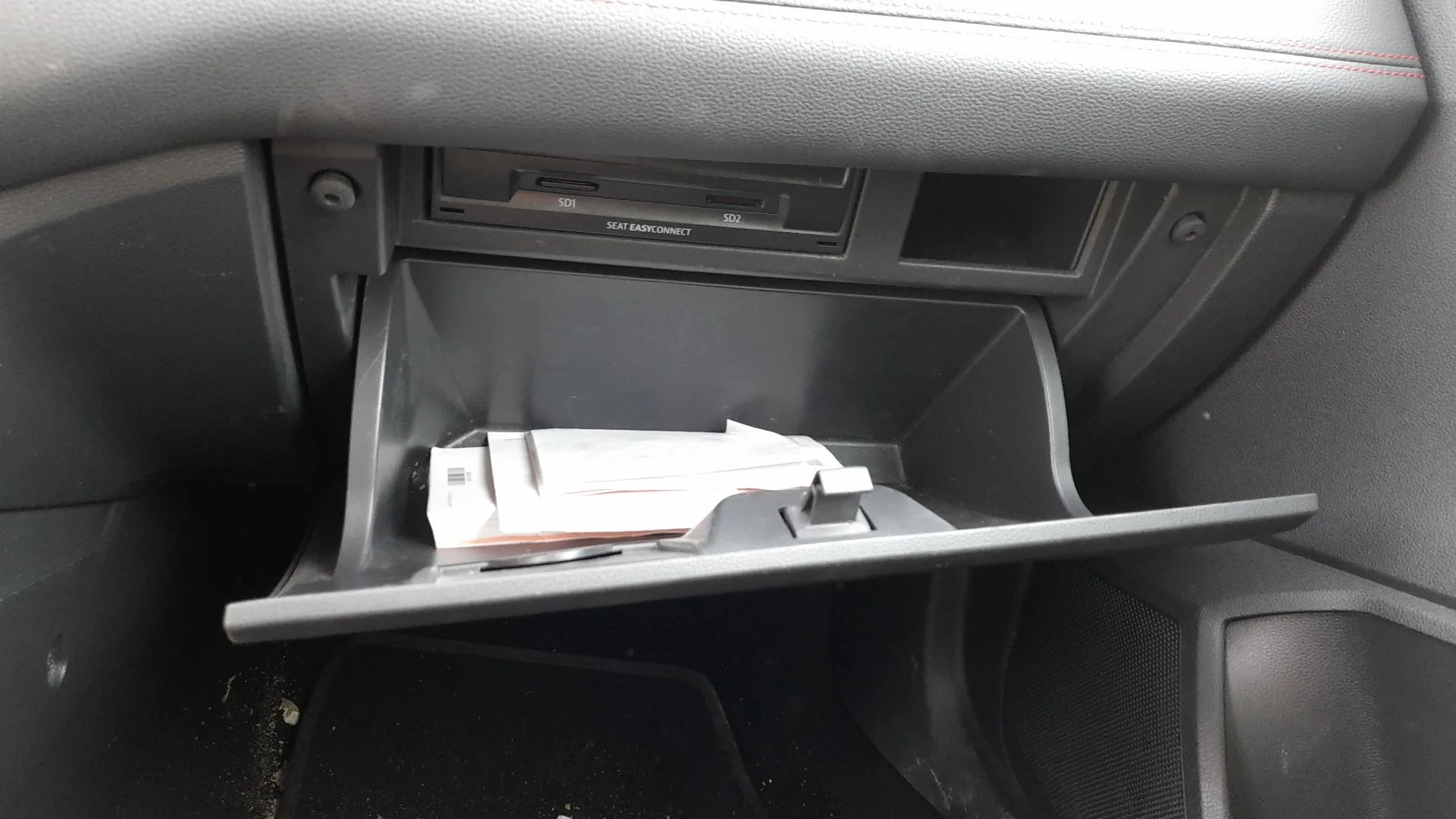 Guantera para Seat Ibiza V (Kj1, Kjg)