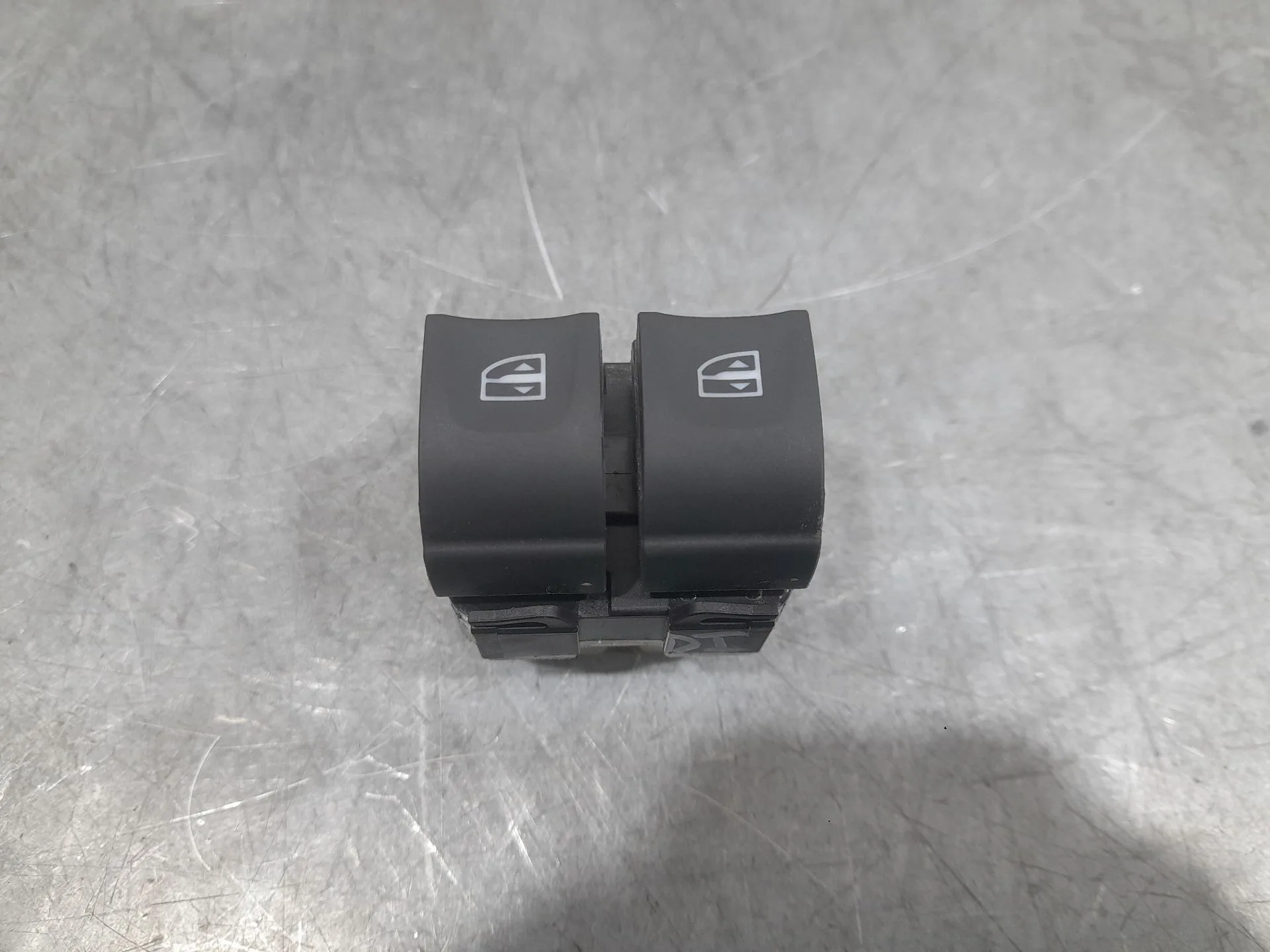 Mando Elevalunas Delantero Izquierdo para Dacia Sandero Iii