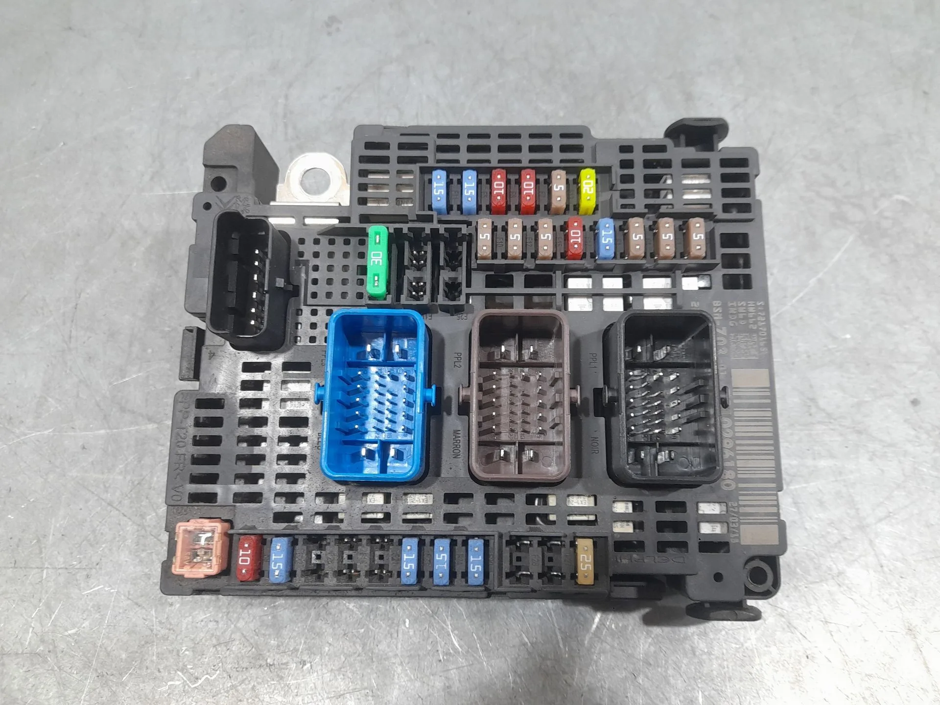 Caja Reles / Fusibles para Peugeot 3008