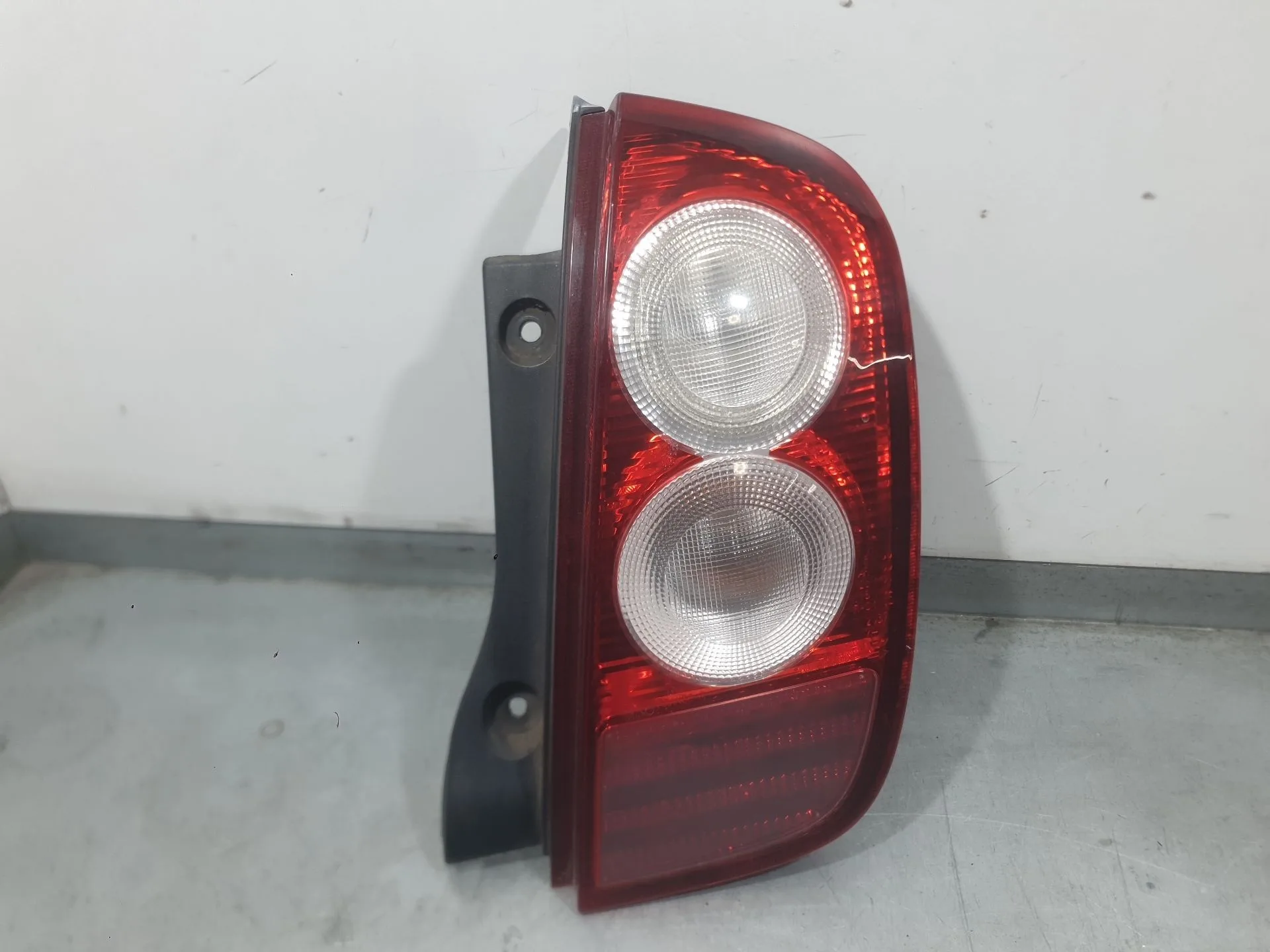 Piloto Trasero Derecho para Nissan Micra Iii (K12)