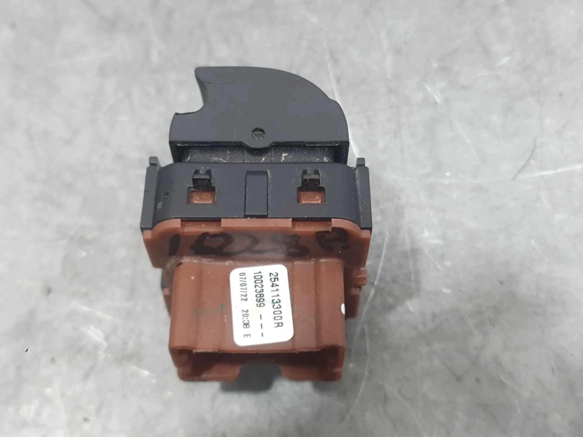 Mando Elevalunas Delantero Izquierdo para Dacia Sandero