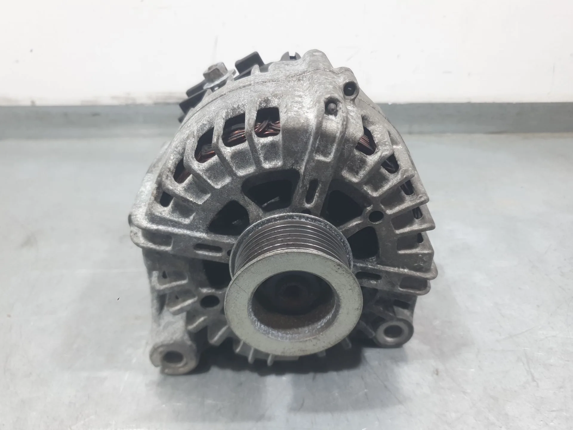 Alternador para Bmw X5 (E70)