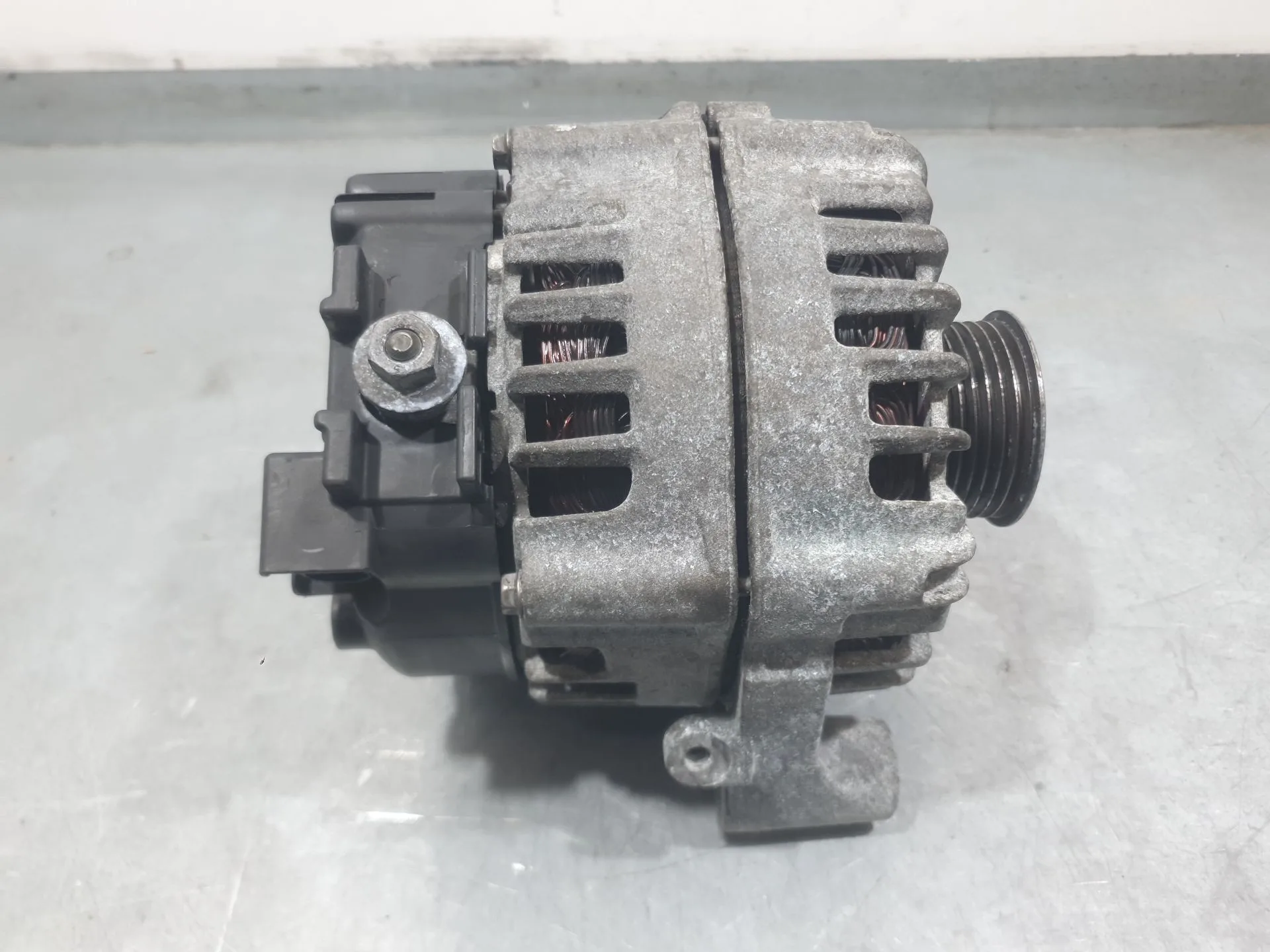 Alternador para Bmw X5 (E70)