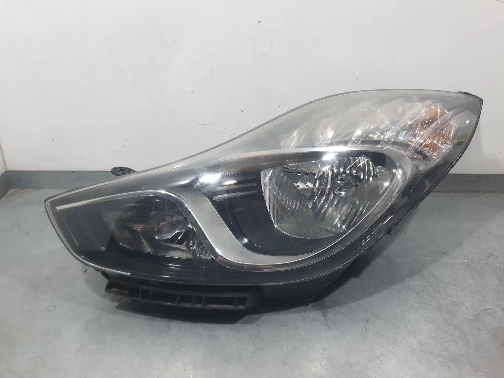 Faro Izquierdo para Hyundai Ix20 (Jc)