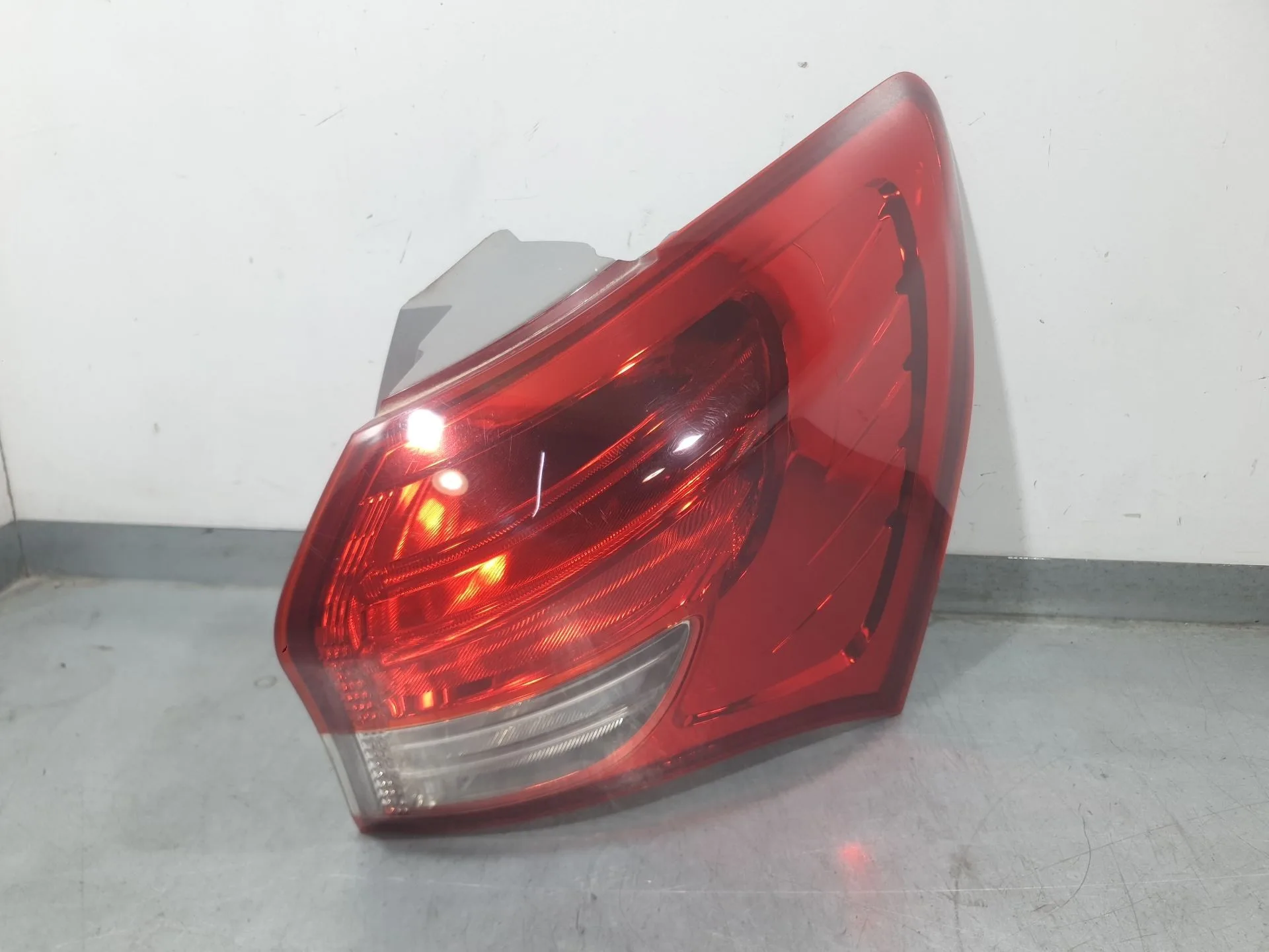 Piloto Trasero Derecho Exterior para Hyundai Ix20 (Jc)