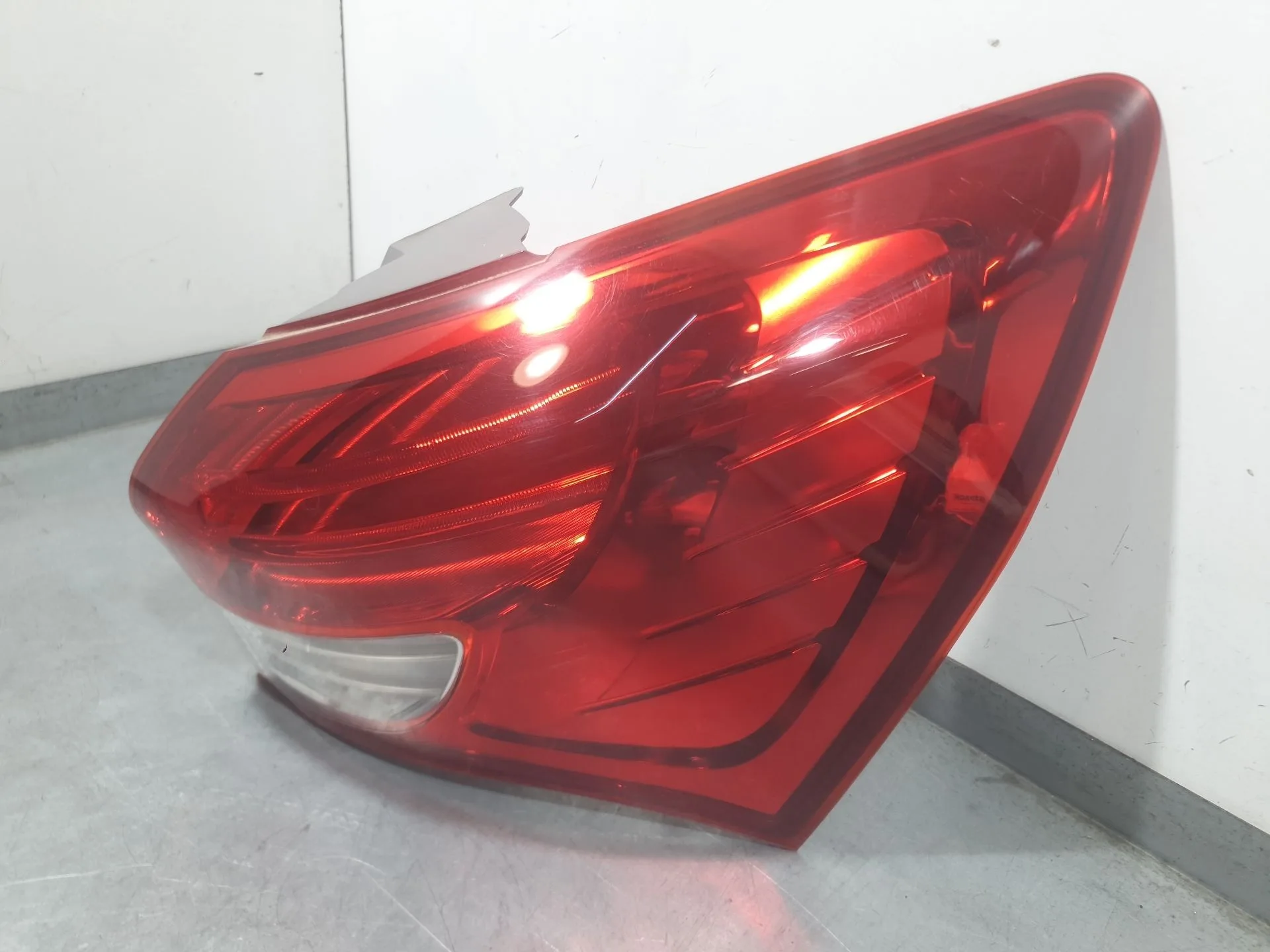 Piloto Trasero Derecho Exterior para Hyundai Ix20 (Jc)