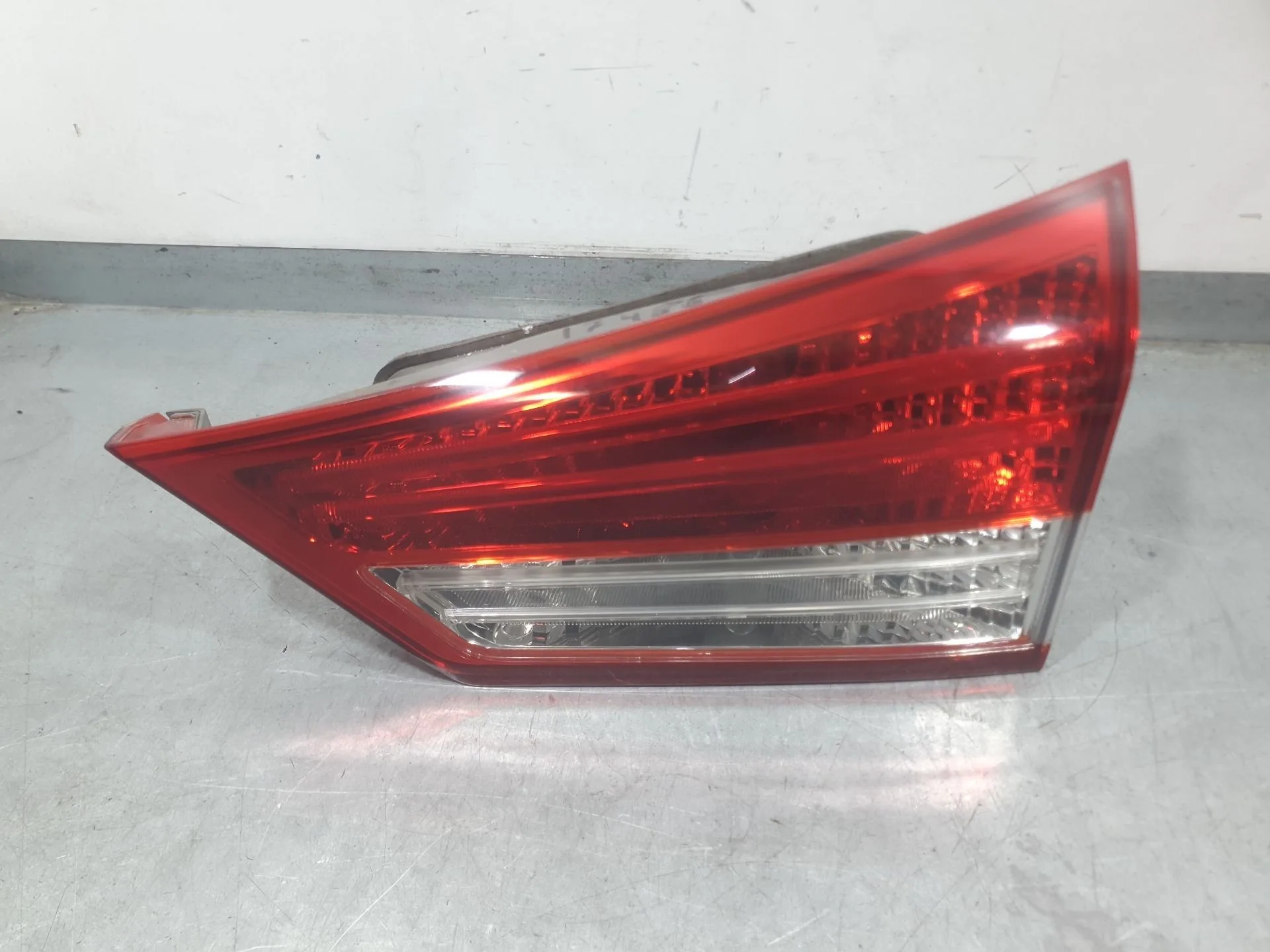 Piloto Trasero Derecho Interior para Hyundai Ix20 (Jc)