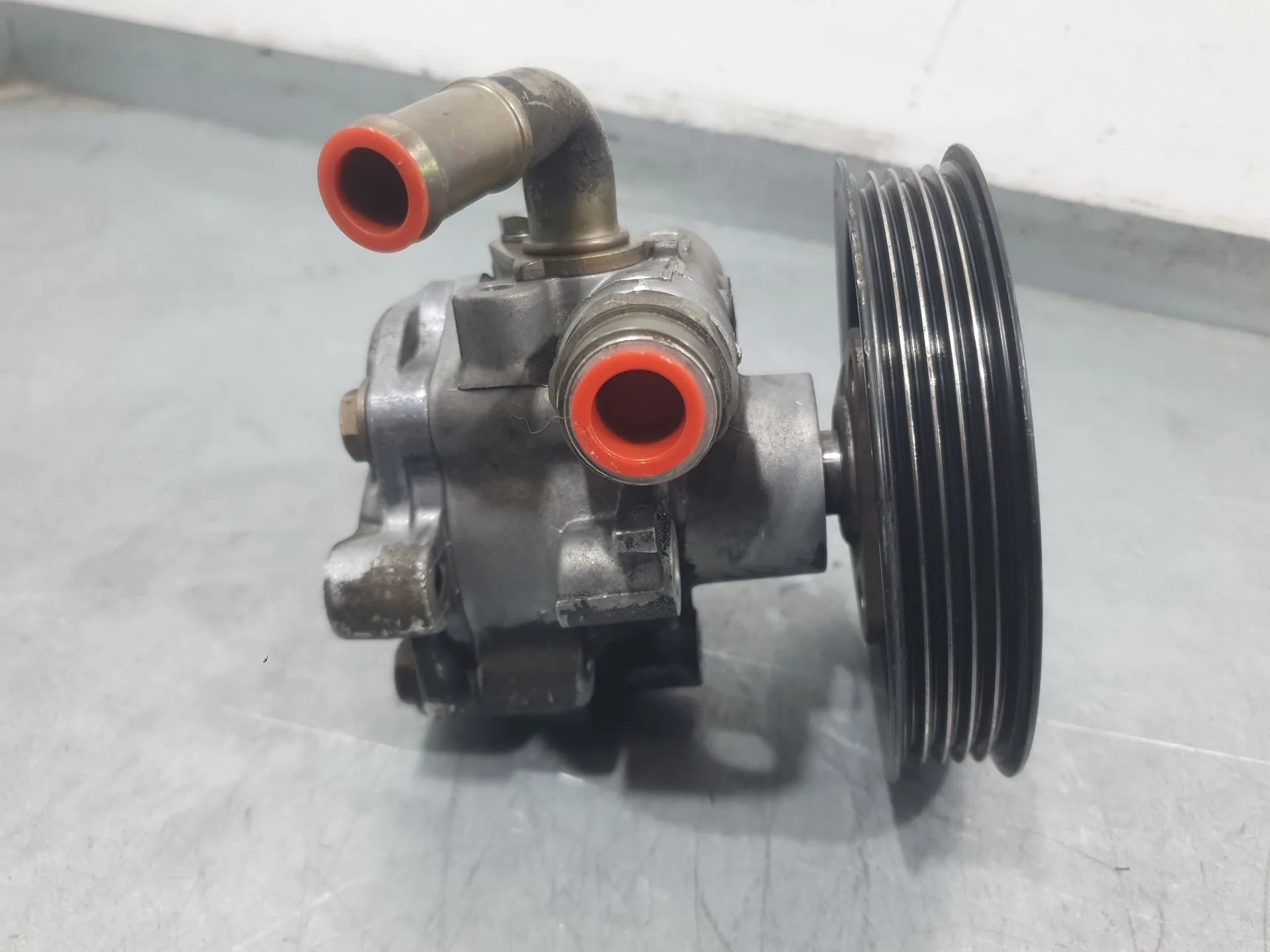 Bomba Direccion para Volkswagen Passat B5 (3B2)