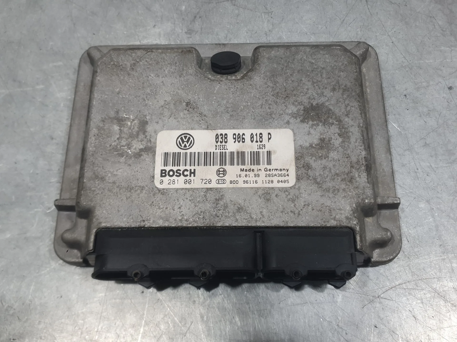 Centralita Motor Uce para Volkswagen Passat B5 (3B2)