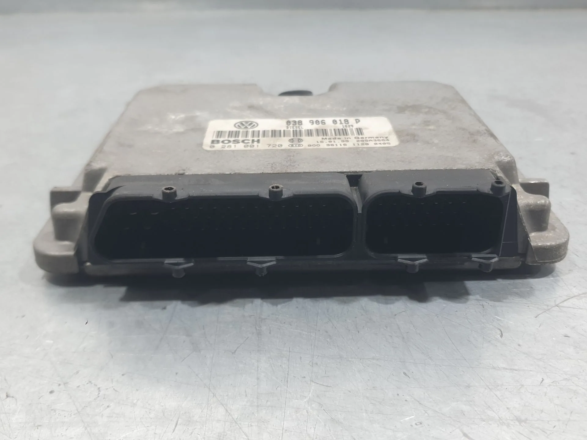 Centralita Motor Uce para Volkswagen Passat B5 (3B2)