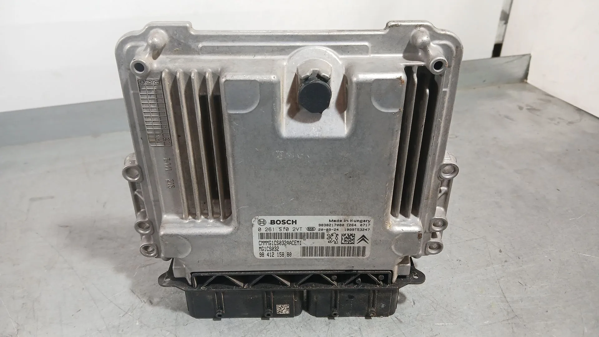 Centralita Motor Uce para Peugeot 208 (P2)