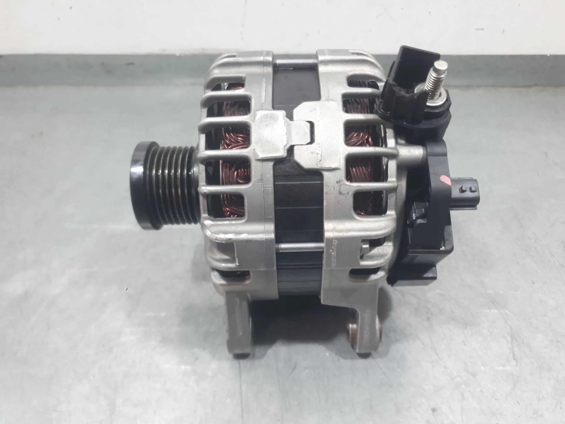 Alternador para Mitsubishi Colt