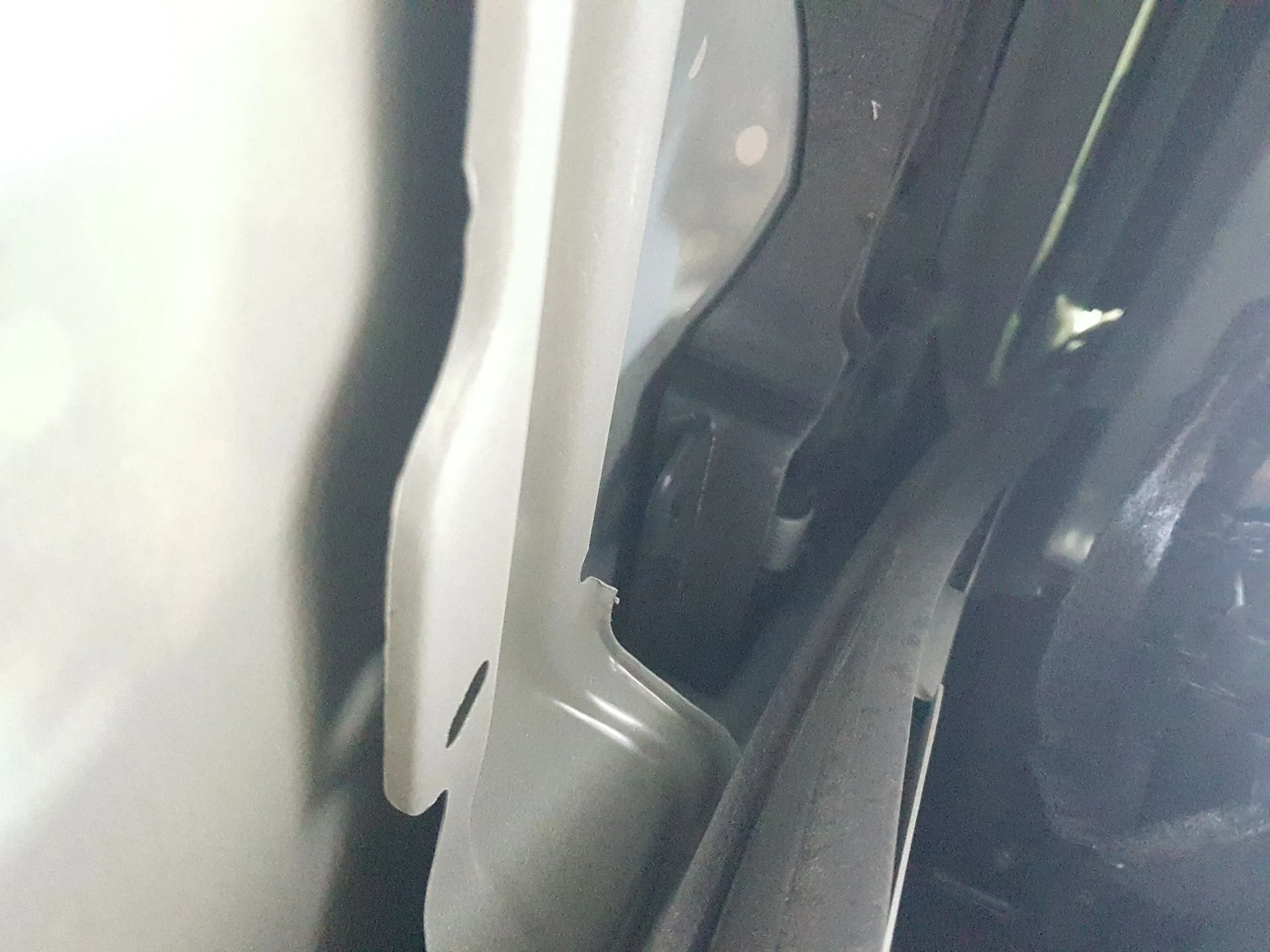 Cerradura Puerta Delantera Derecha para Mitsubishi Colt