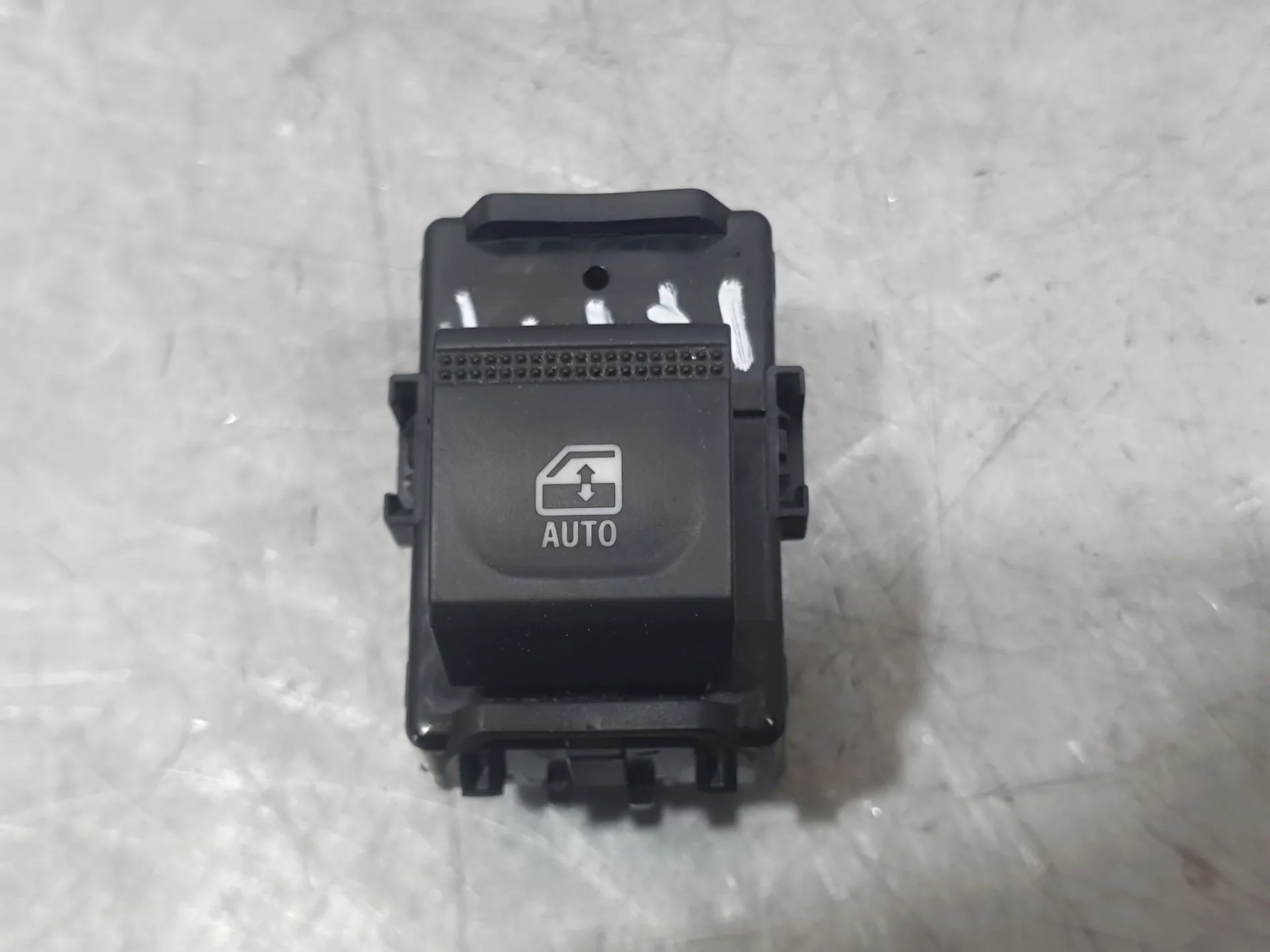 Mando Elevalunas Trasero Derecho para Mitsubishi Colt