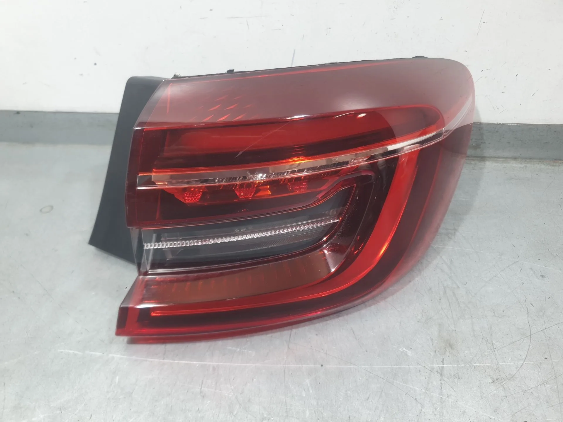 Piloto Trasero Derecho Exterior para Mitsubishi Colt