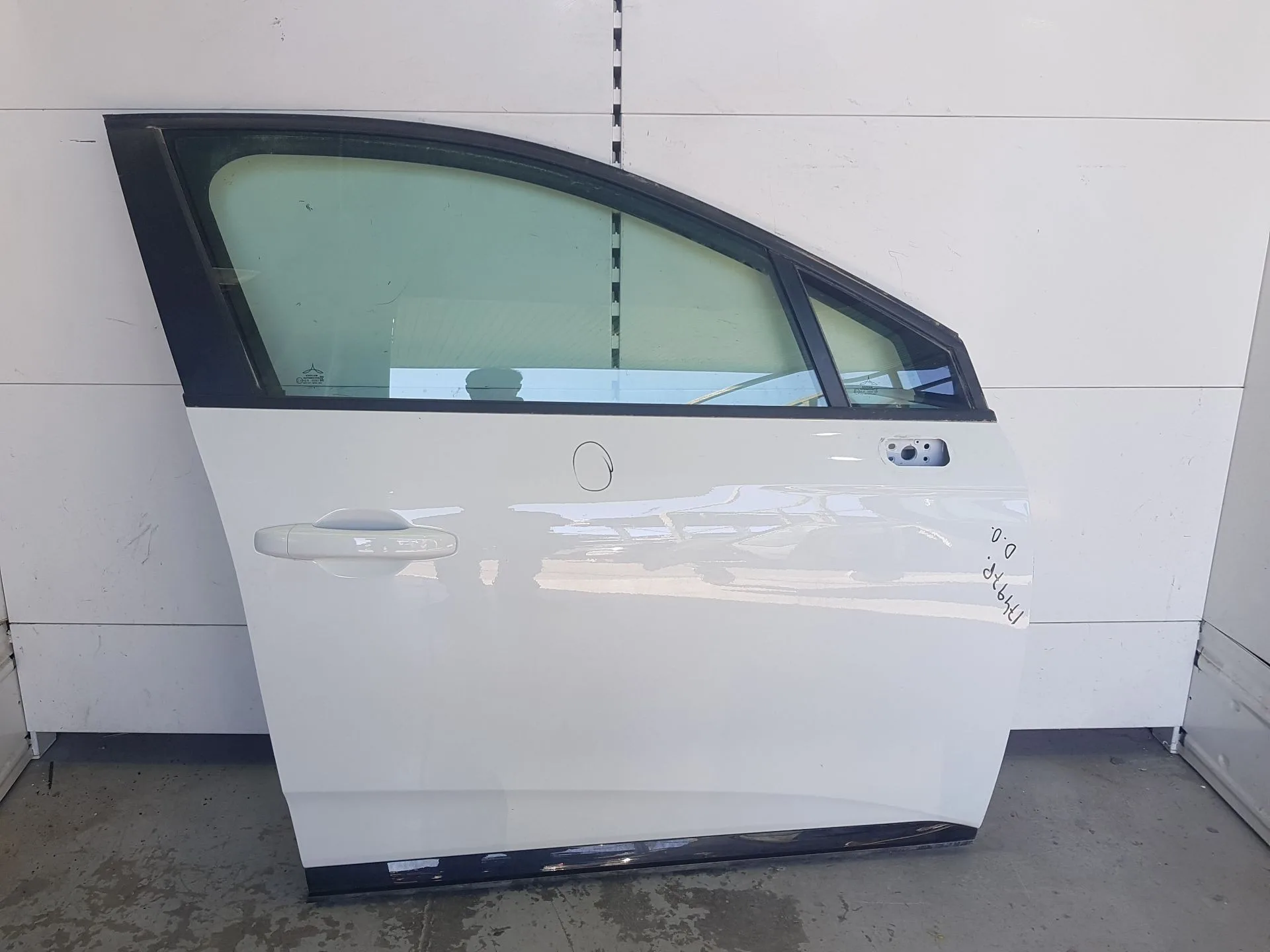 Puerta Delantera Derecha para Mitsubishi Colt