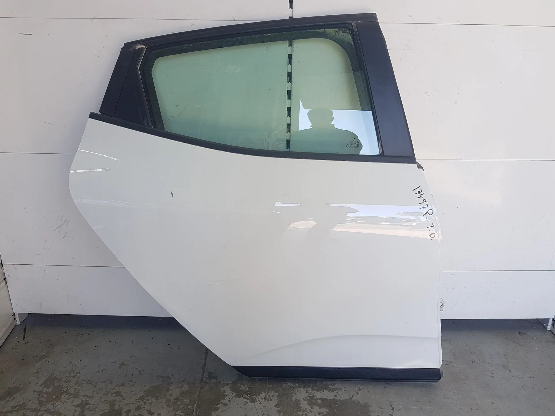 Puerta Trasera Derecha para Mitsubishi Colt