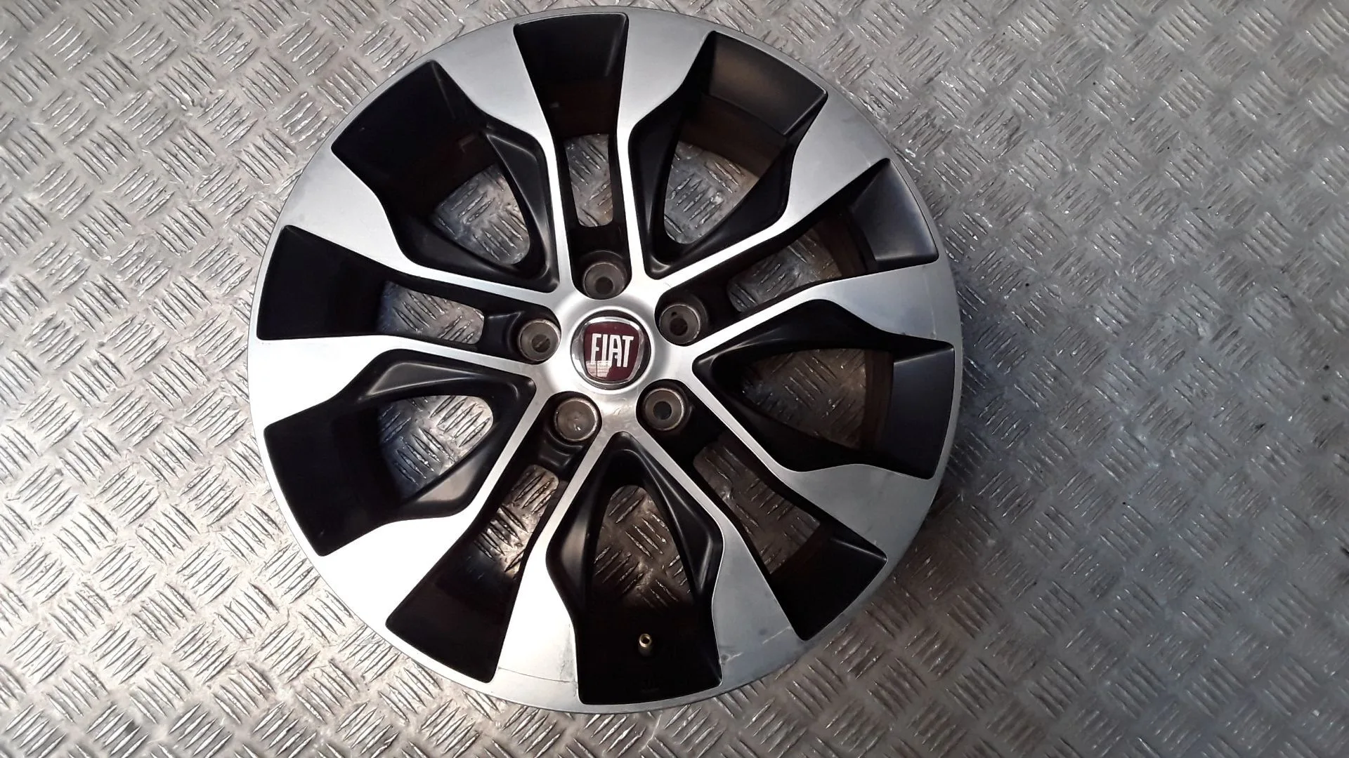 Llanta Aluminio para Fiat Tipo Hatchback (356_, 357_)