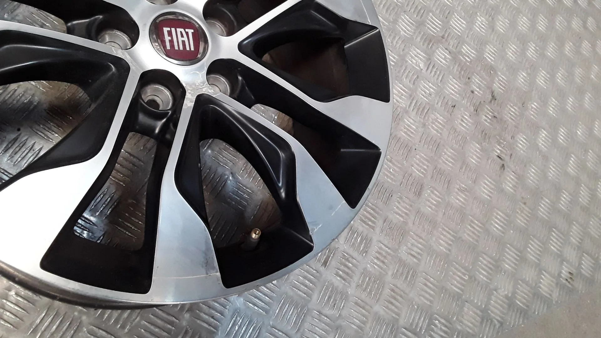 Llanta Aluminio para Fiat Tipo Hatchback (356_, 357_)